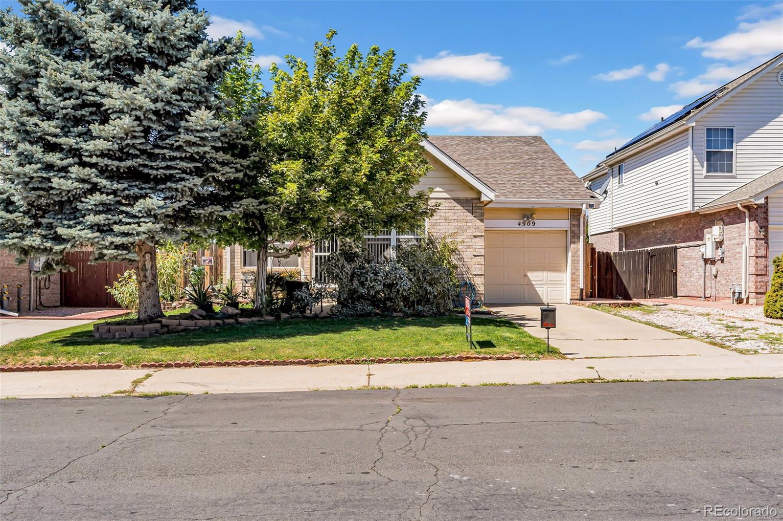 4909 Eagle Street, Denver CO 80239