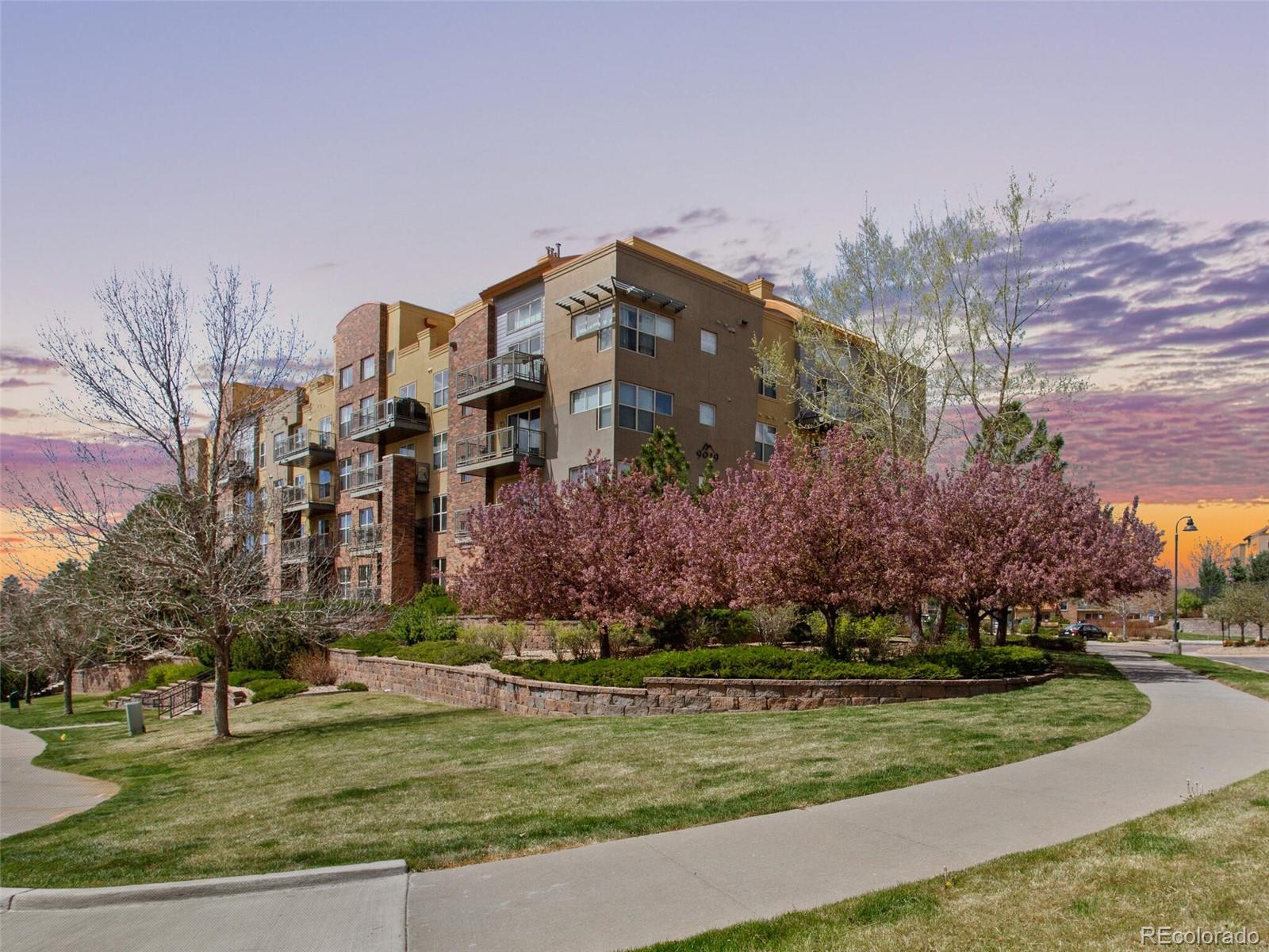 9019 E Panorama Circle Unit D204, Englewood CO 80112
