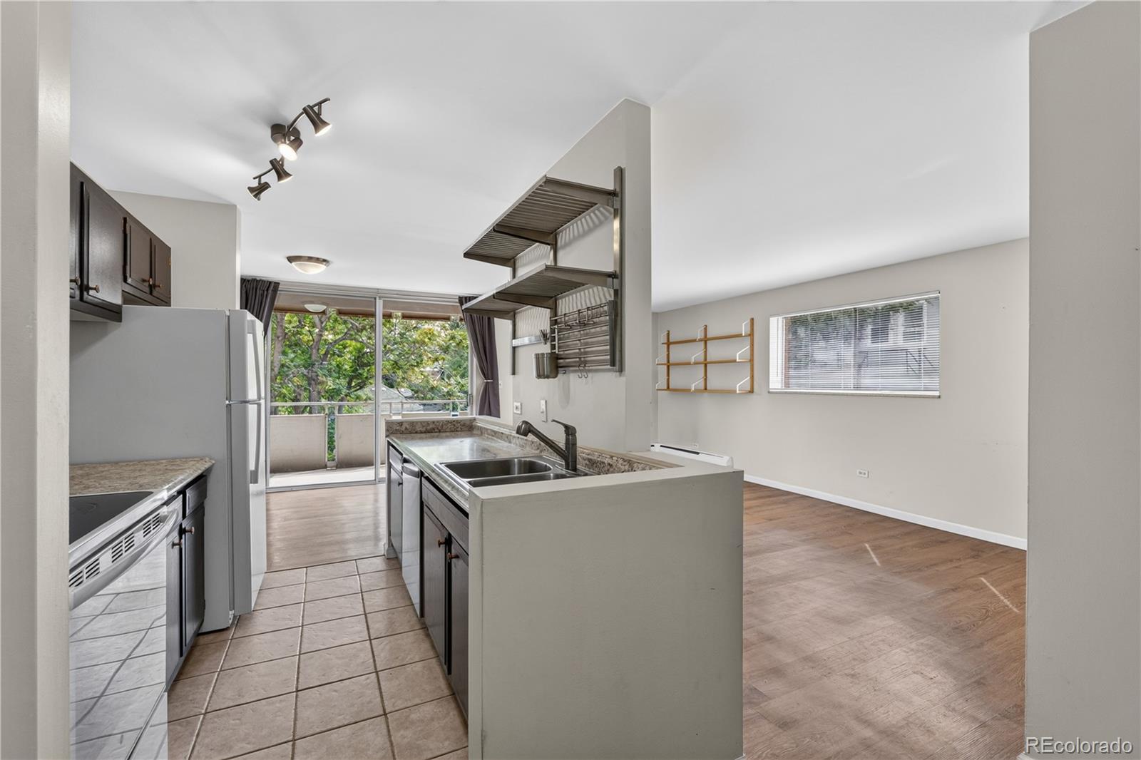 937 N Clarkson Street Unit 306, Denver CO 80218