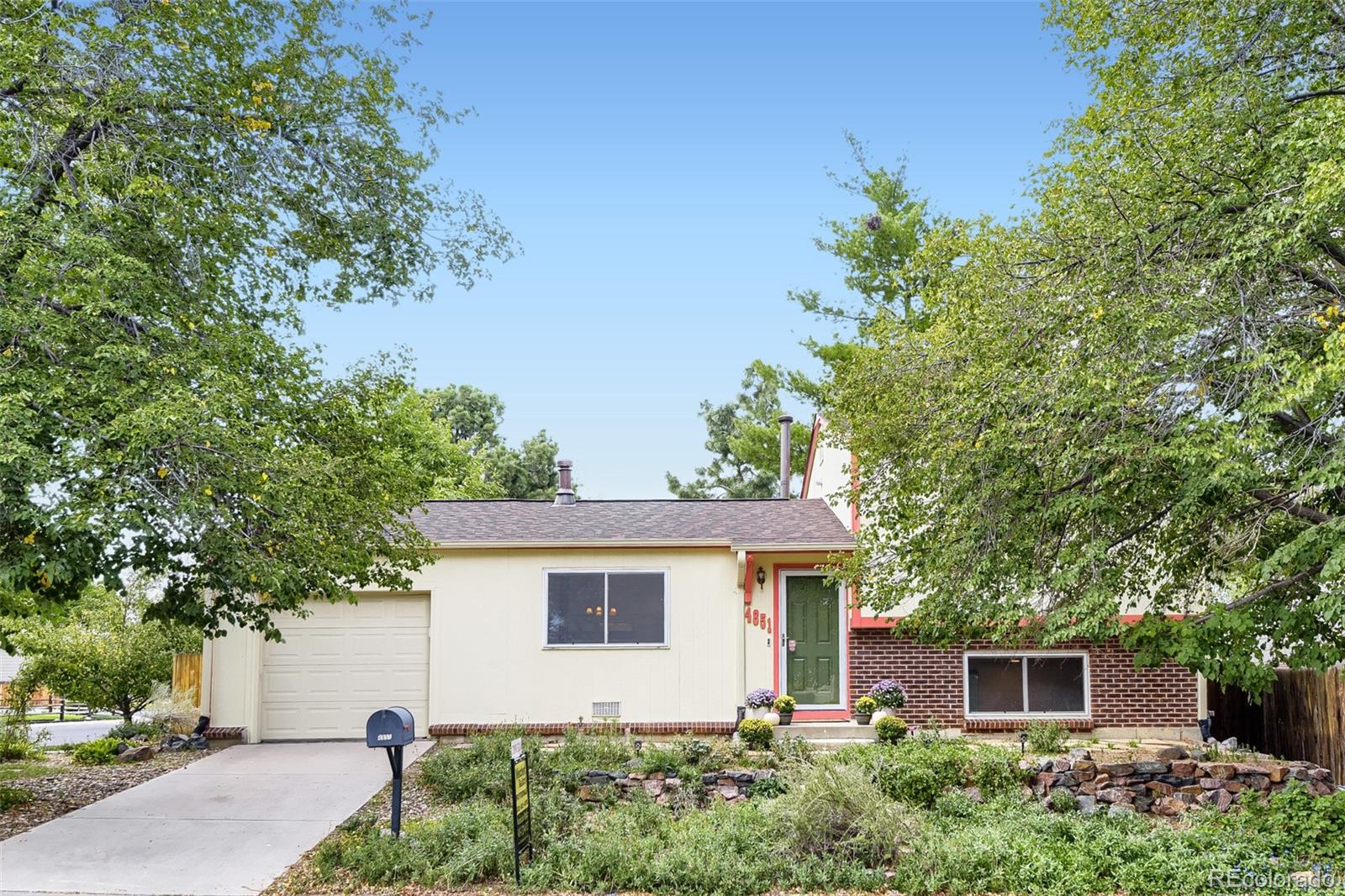 4851 S Quintero Circle, Aurora CO 80015