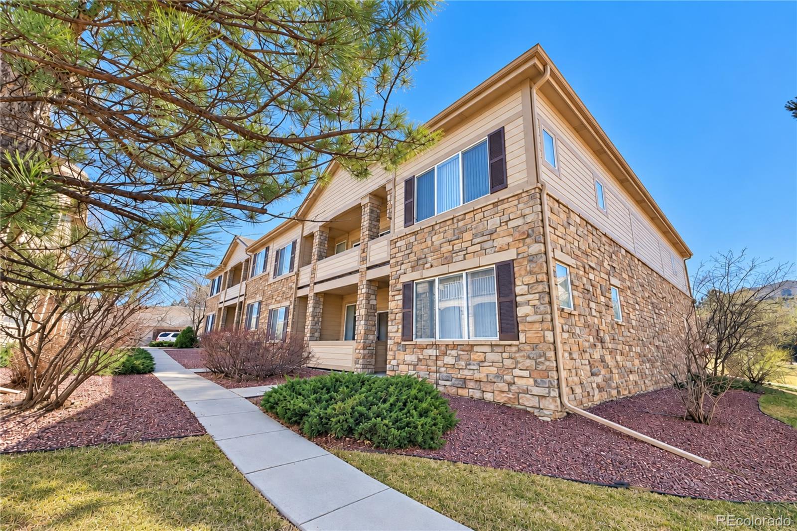 7170 S Wenatchee Way Unit F, Aurora CO 80016