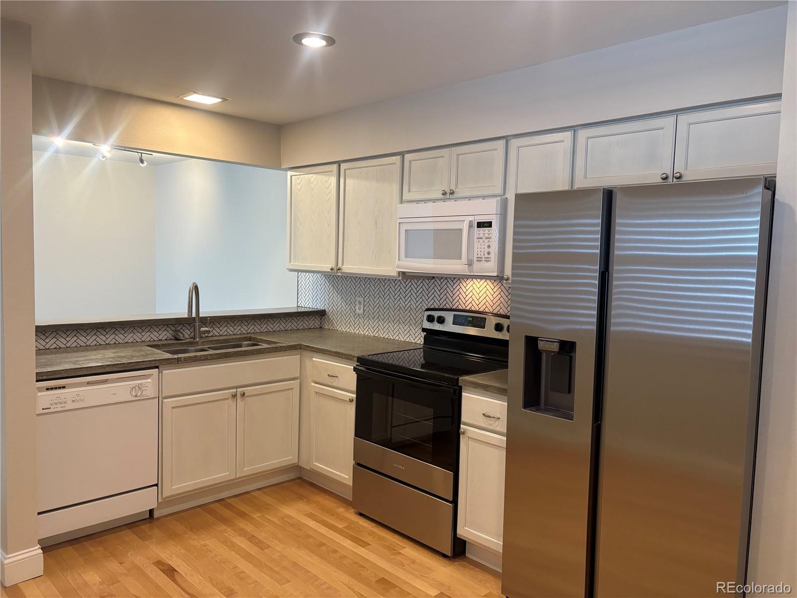 7175 S Gaylord Street Unit B, Centennial CO 80122