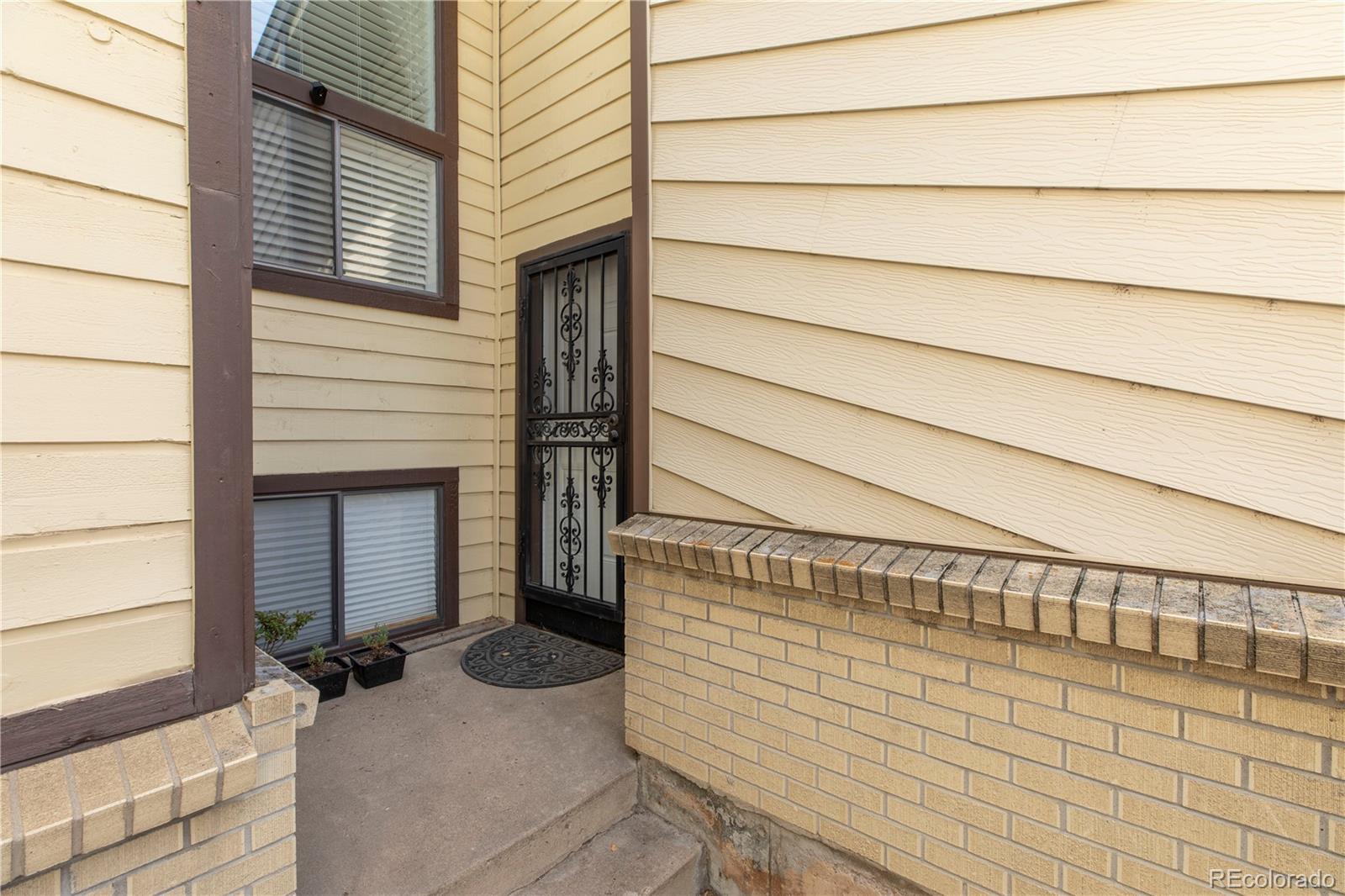 1148 S Newland Place, Lakewood CO 80232