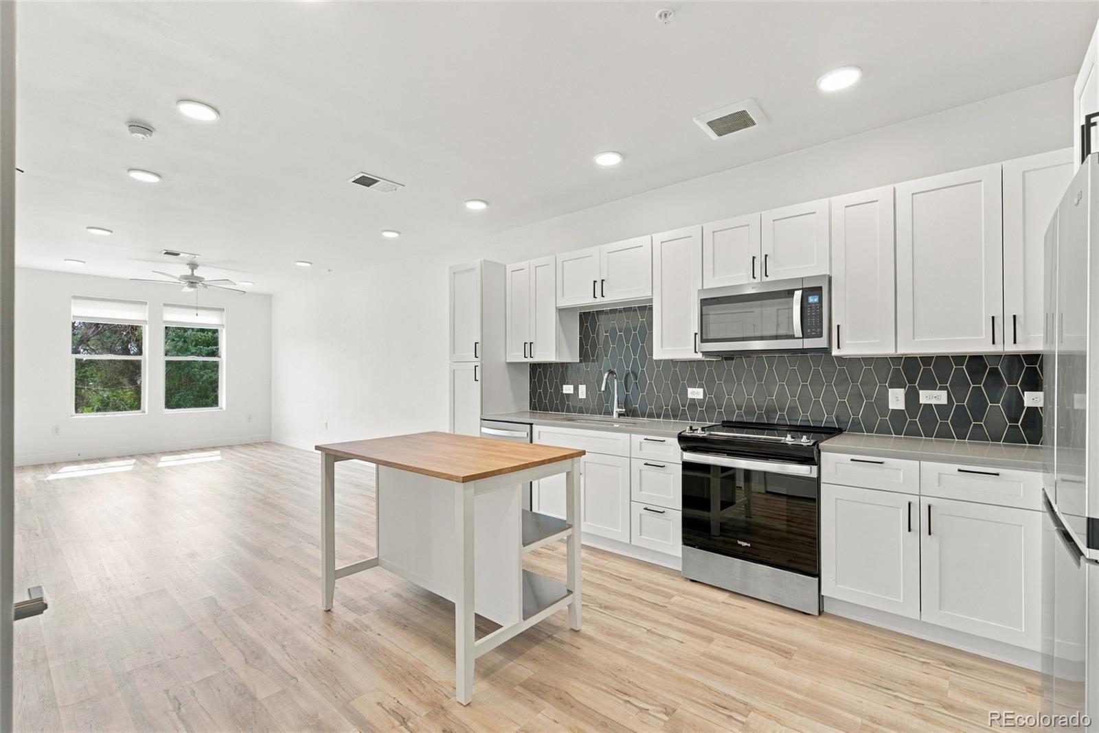 2851 W 52nd Avenue Unit 307, Denver CO 80221