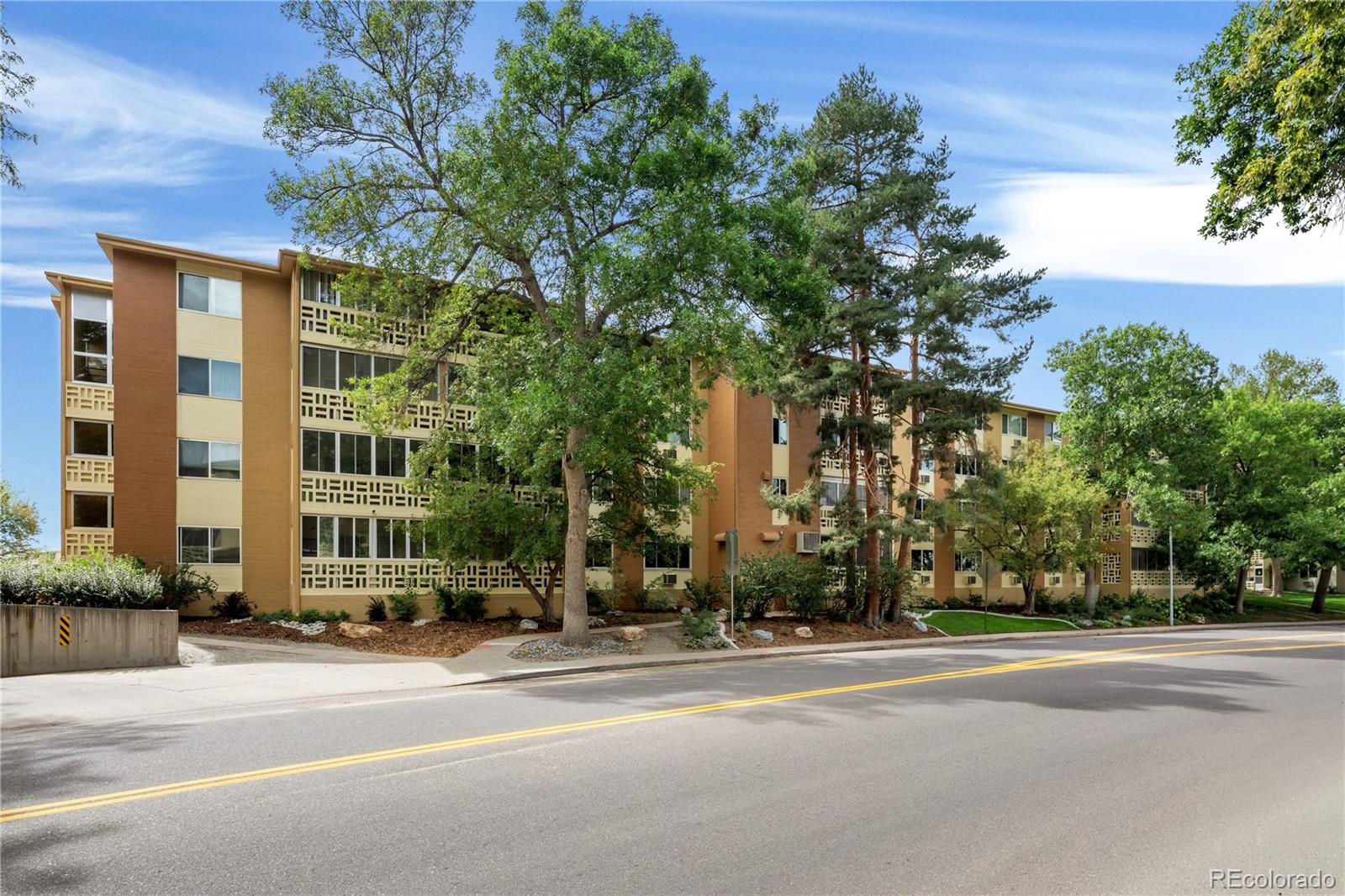 9355 E Center Avenue Unit 4A, Denver CO 80247