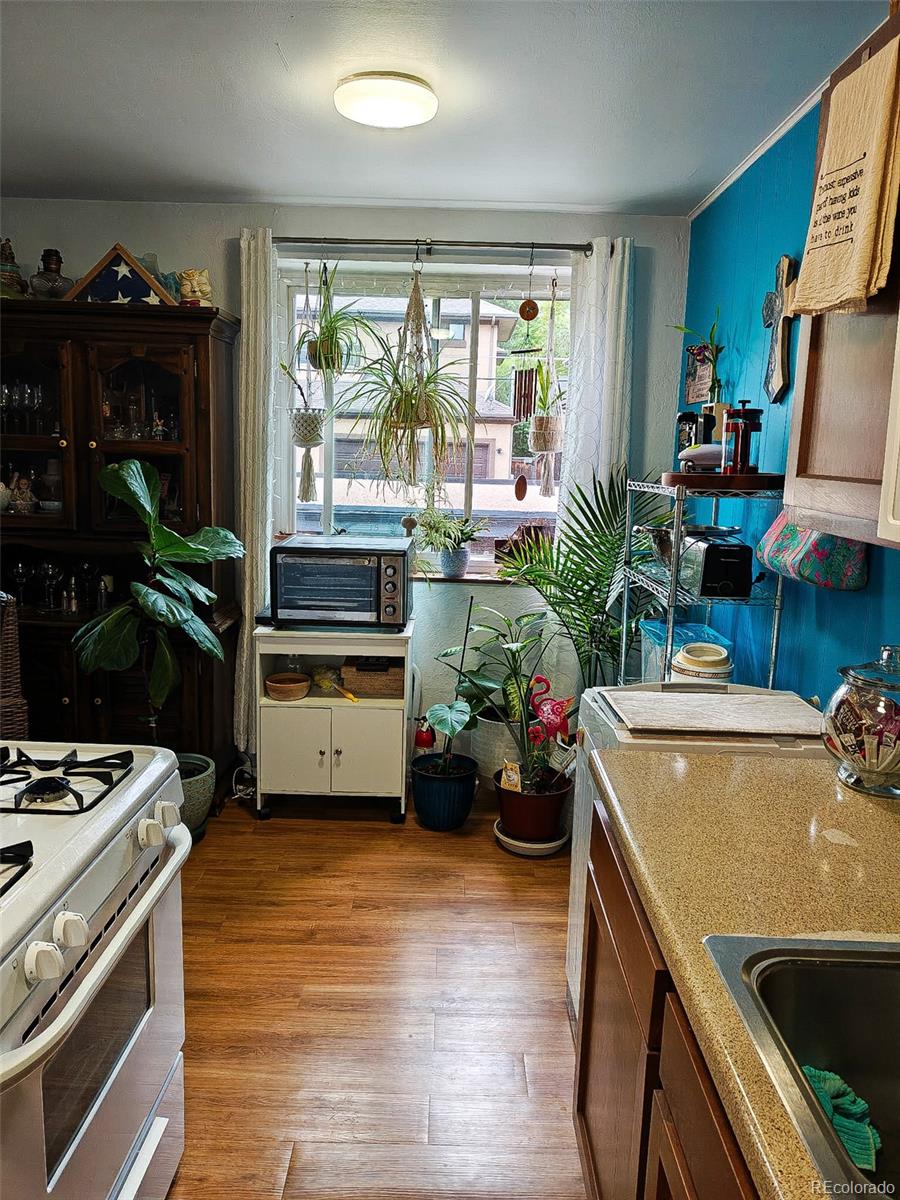 525 Jackson Street Unit 207, Denver CO 80206