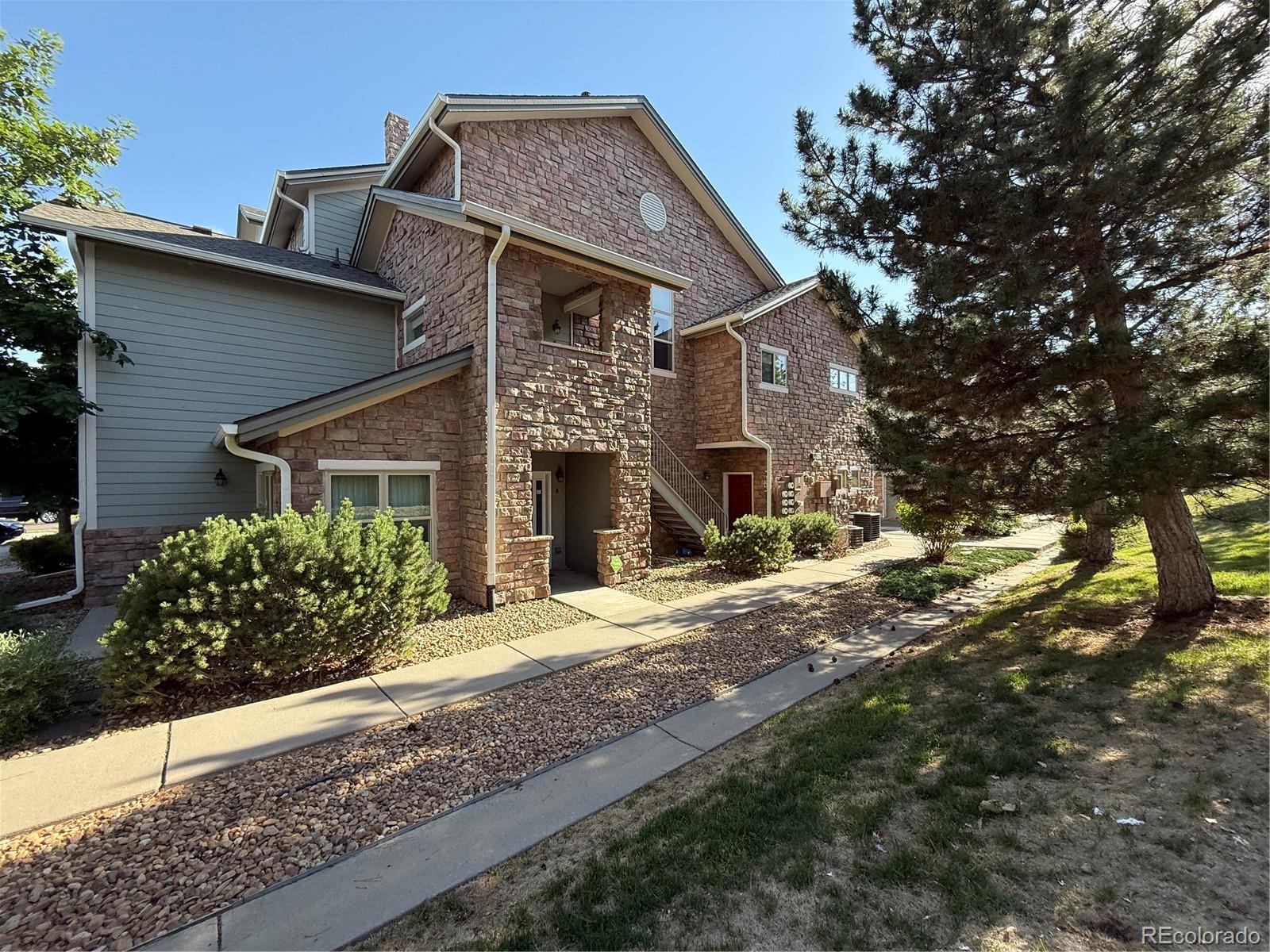 18681 E Water Drive Unit B, Aurora CO 80013