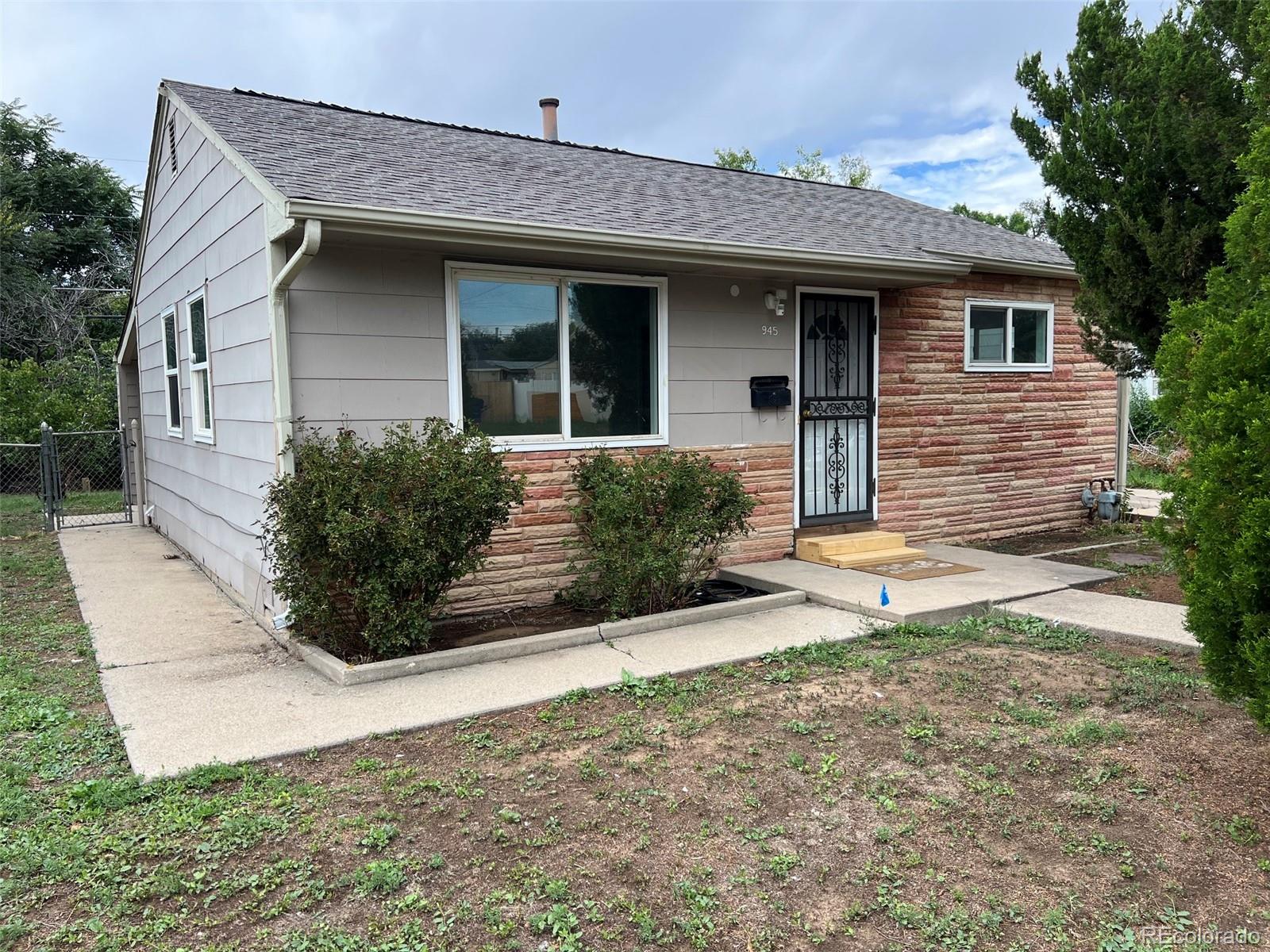 945 Lima Street, Aurora CO 80010