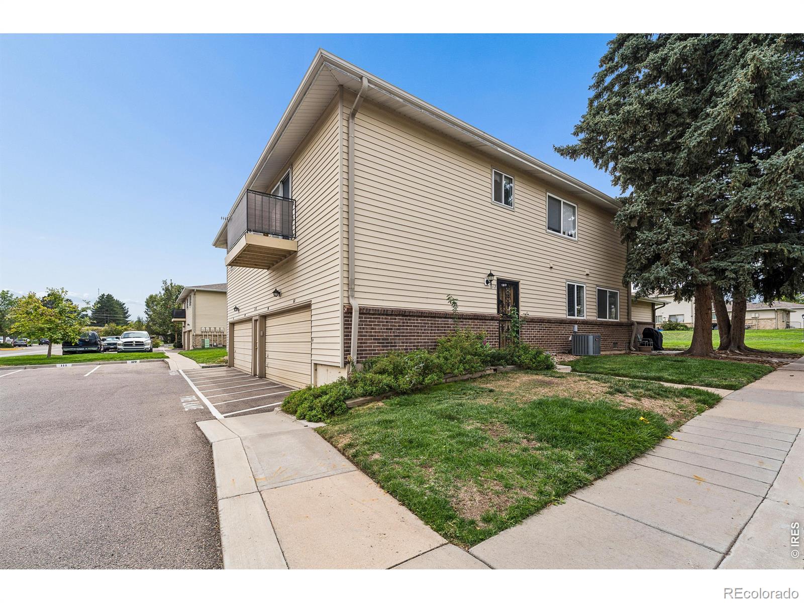 3351 S Field Street, Lakewood CO 80227