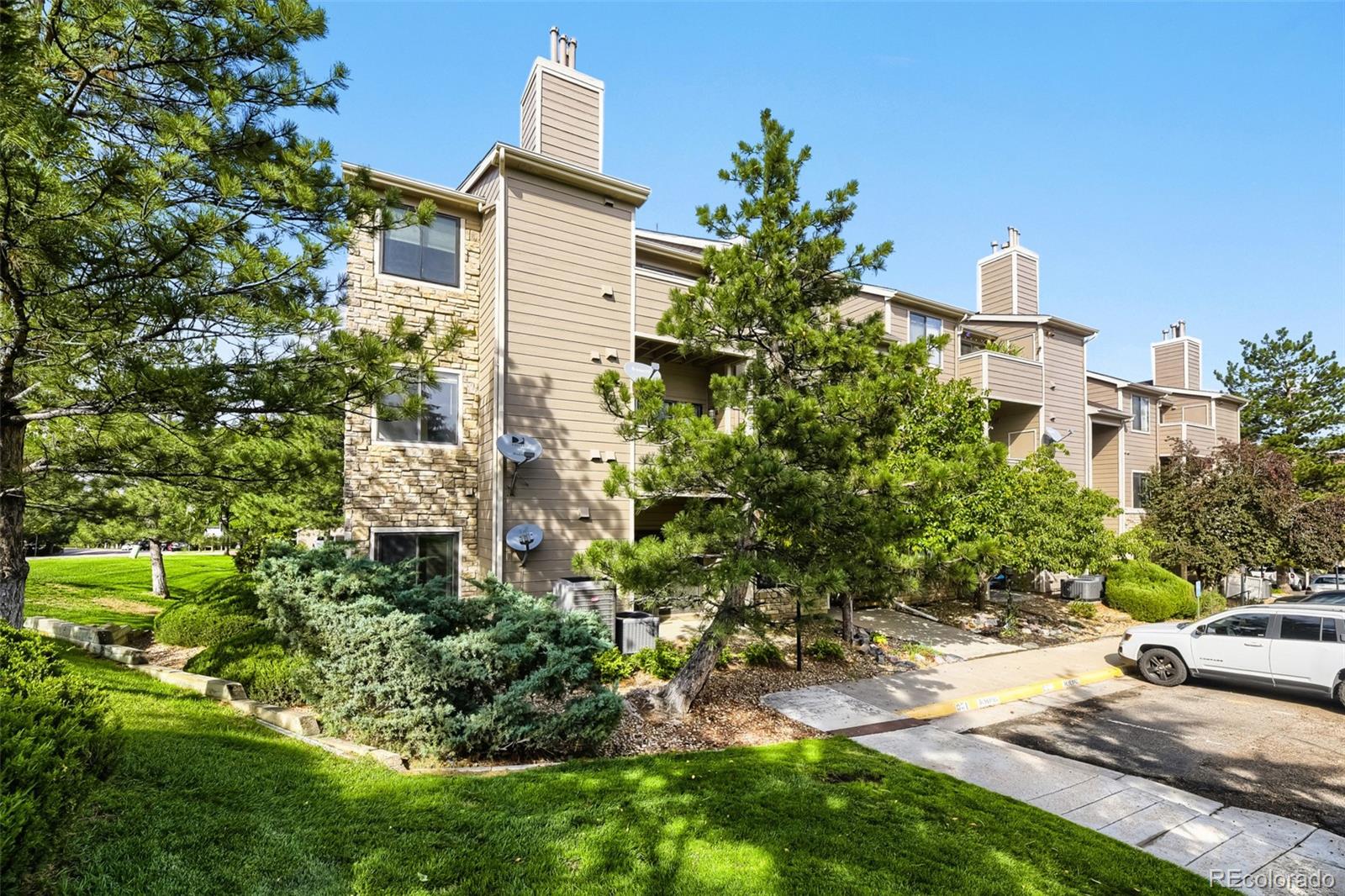 7498 S Alkire Street Unit 201, Littleton CO 80127