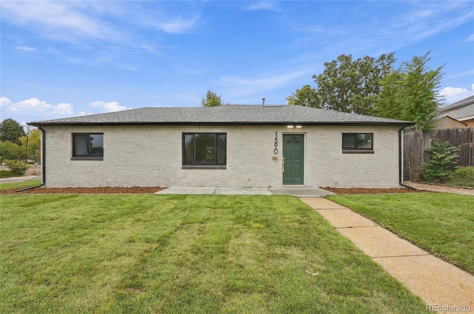 1590 Oak Place, Thornton CO 80229