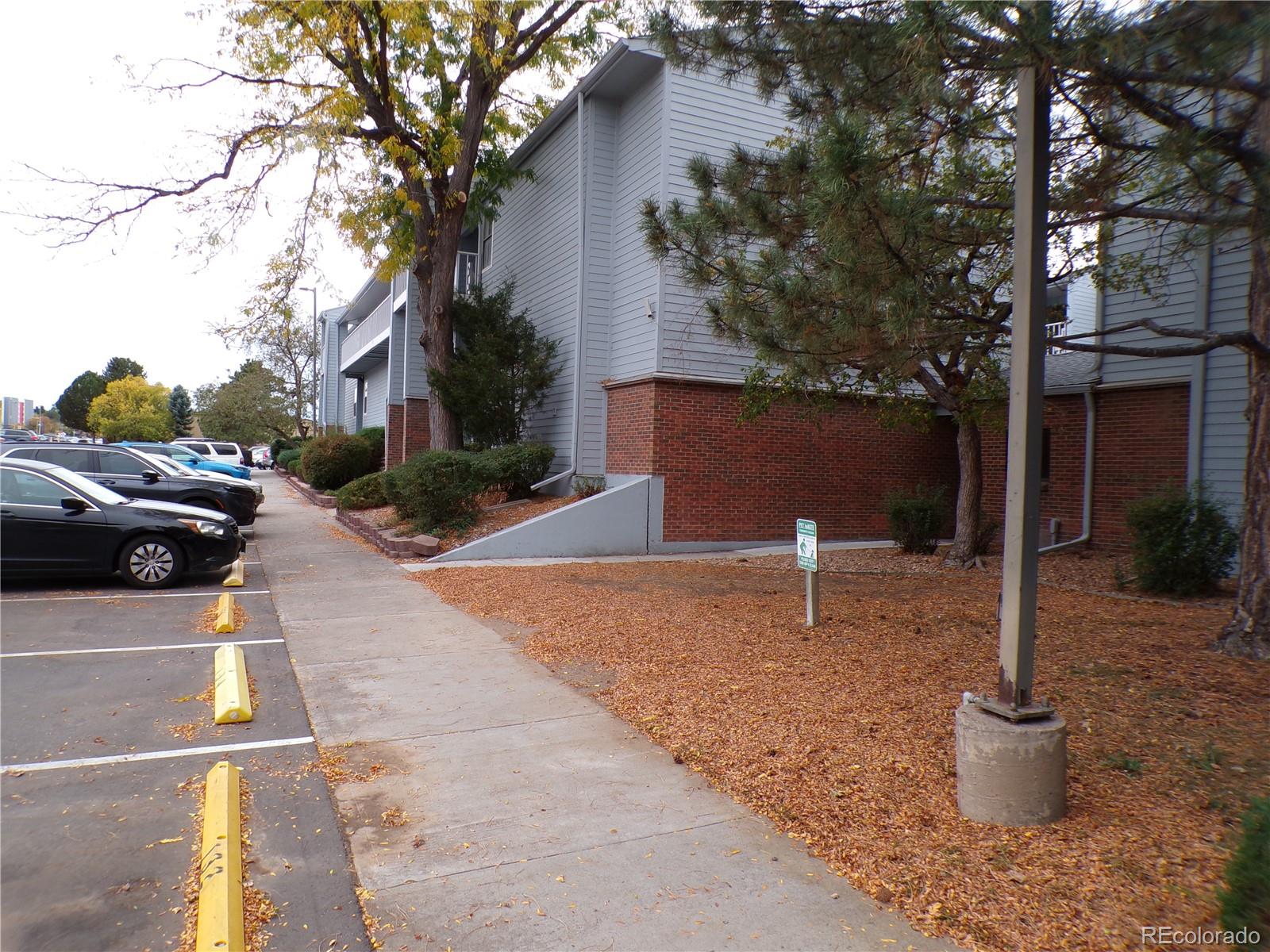 7665 E Eastman Avenue Unit 205D, Denver CO 80231