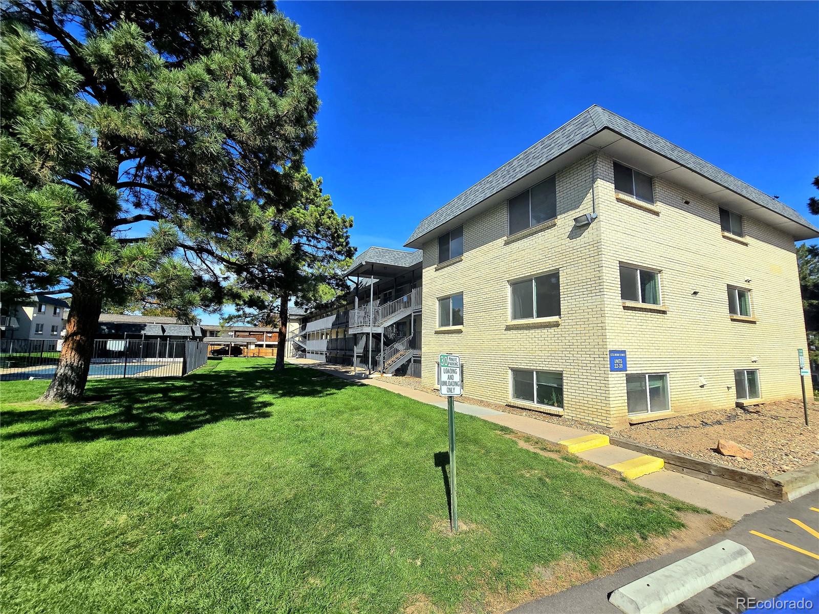 1723 Robb Street Unit 33, Lakewood CO 80215