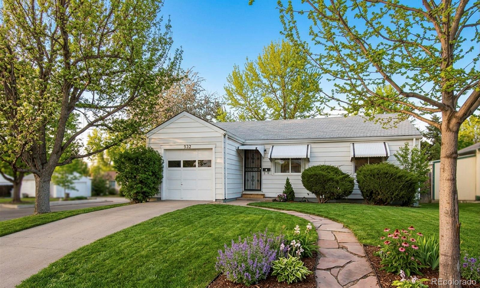 932 Florence Street, Aurora CO 80010