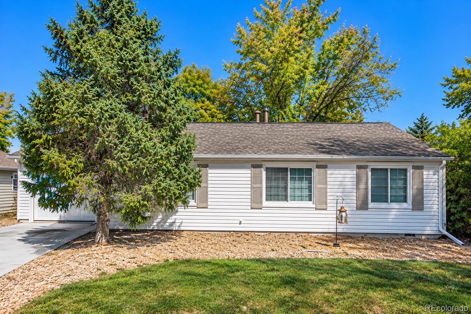 9899 E 7th Avenue, Aurora CO 80010
