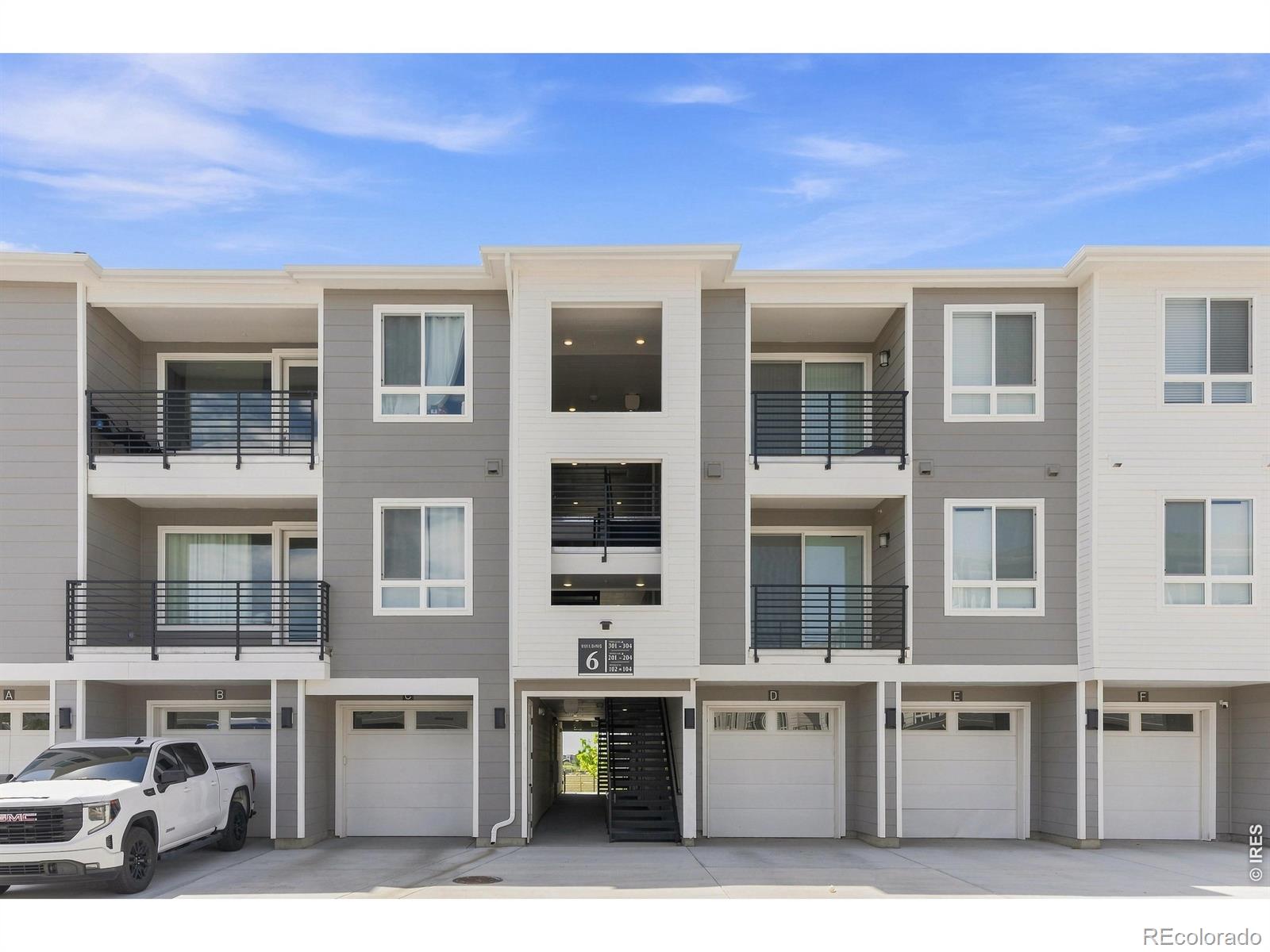 6153 N Ceylon Street Unit 304, Denver CO 80249