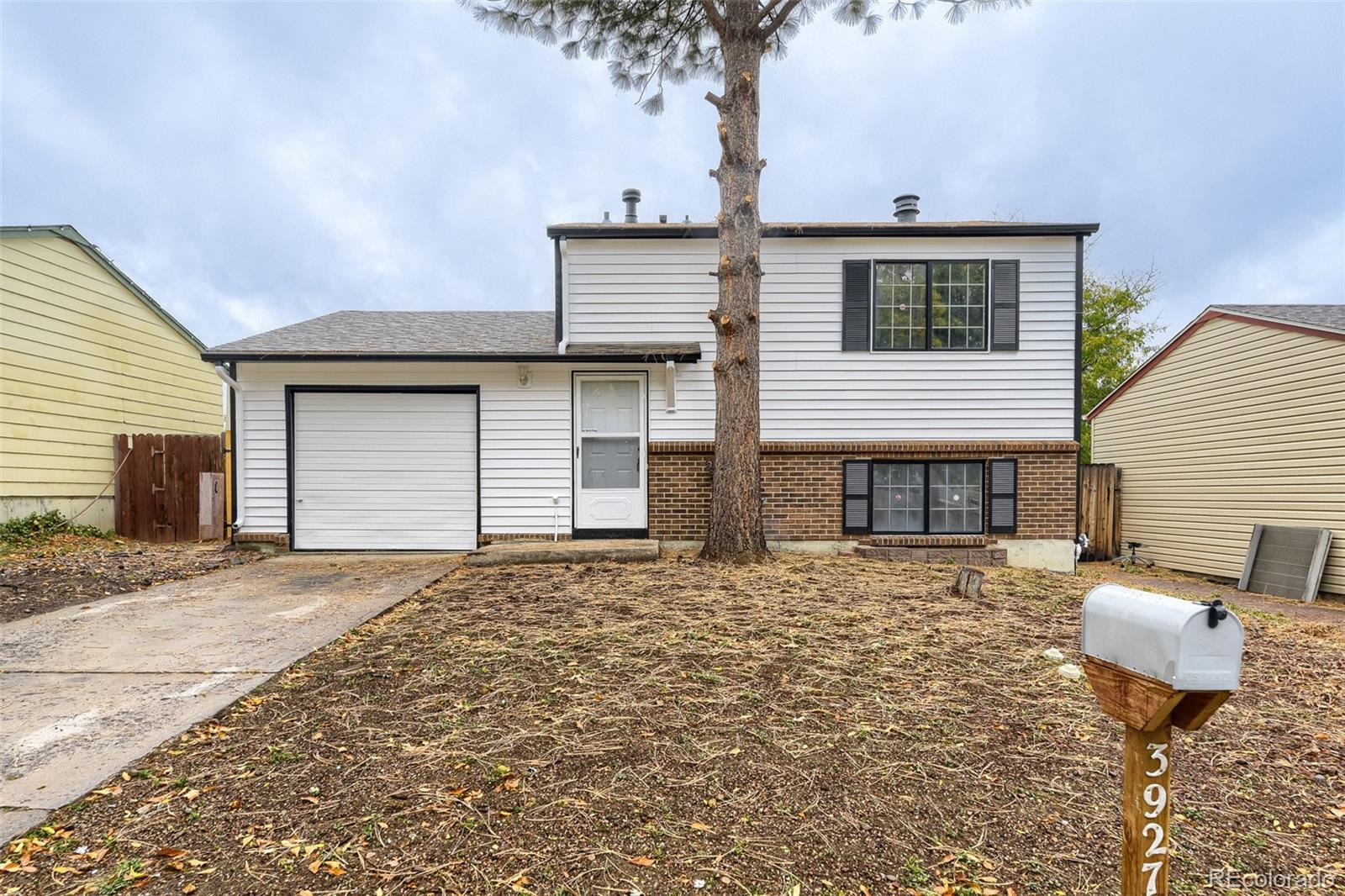 3927 S Pitkin Way, Aurora CO 80013