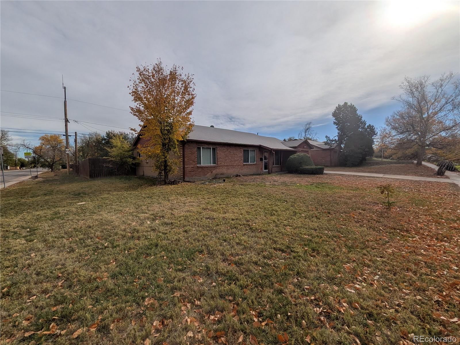 990 Tucson Street, Aurora CO 80011
