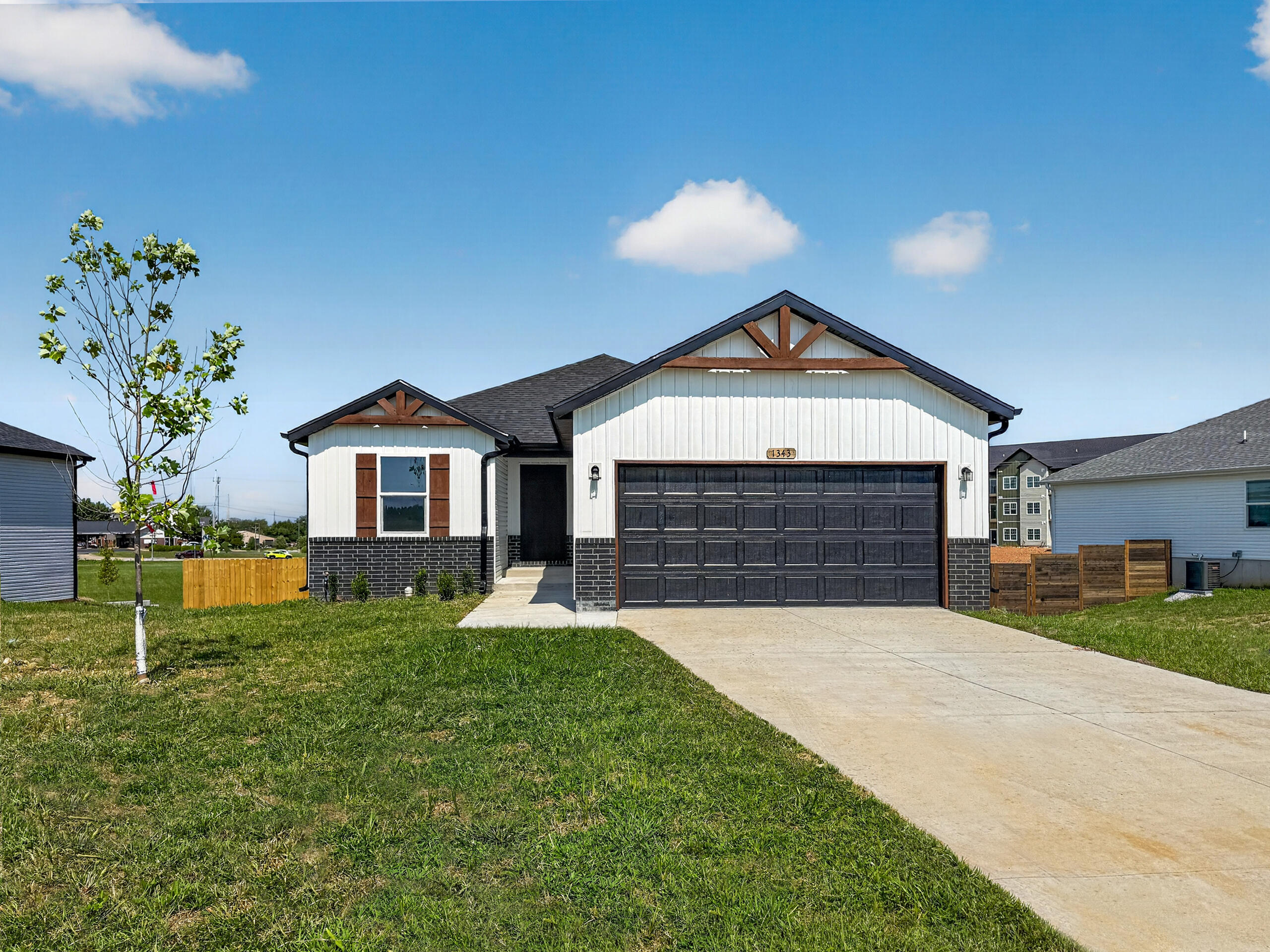 1343 N Maxine Avenue, Nixa MO 65714
