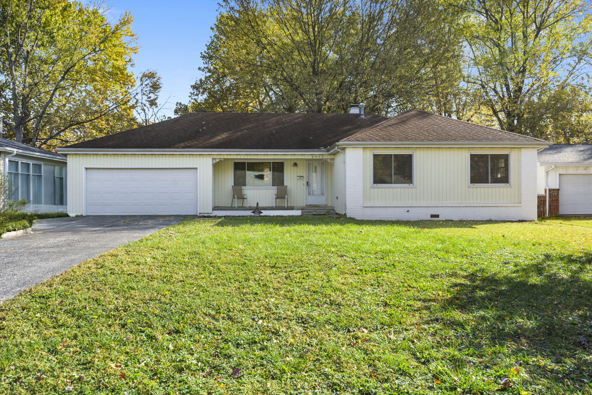2012 S Roanoke Avenue, Springfield MO 65807