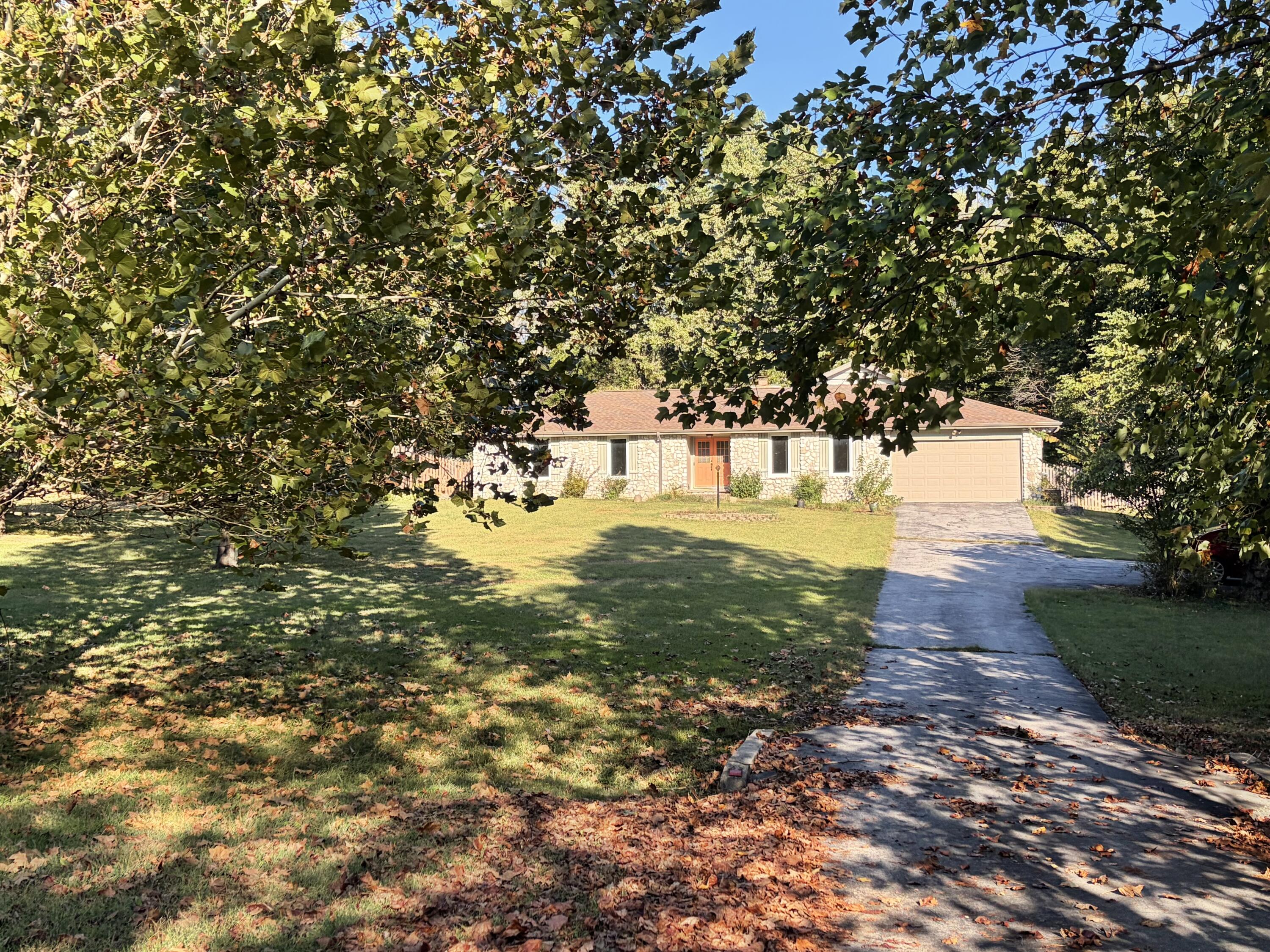 1250 S Farm Road 205, Springfield MO 65809