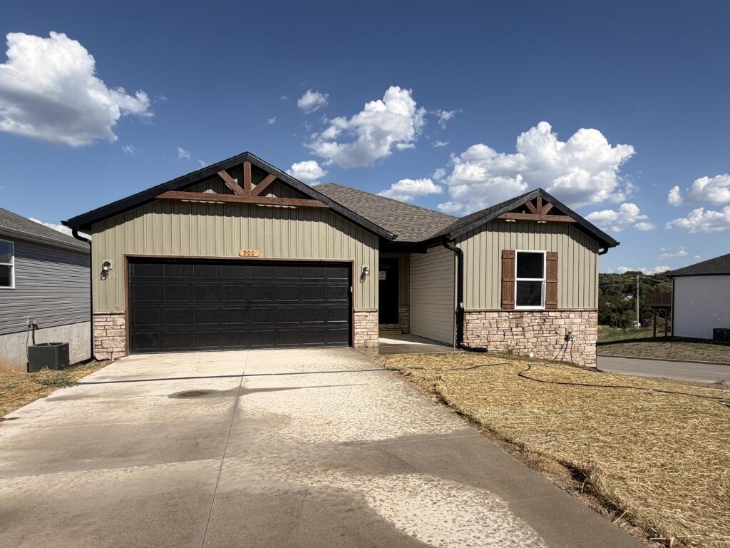 900 Shorthorn Lane, Marshfield MO 65706