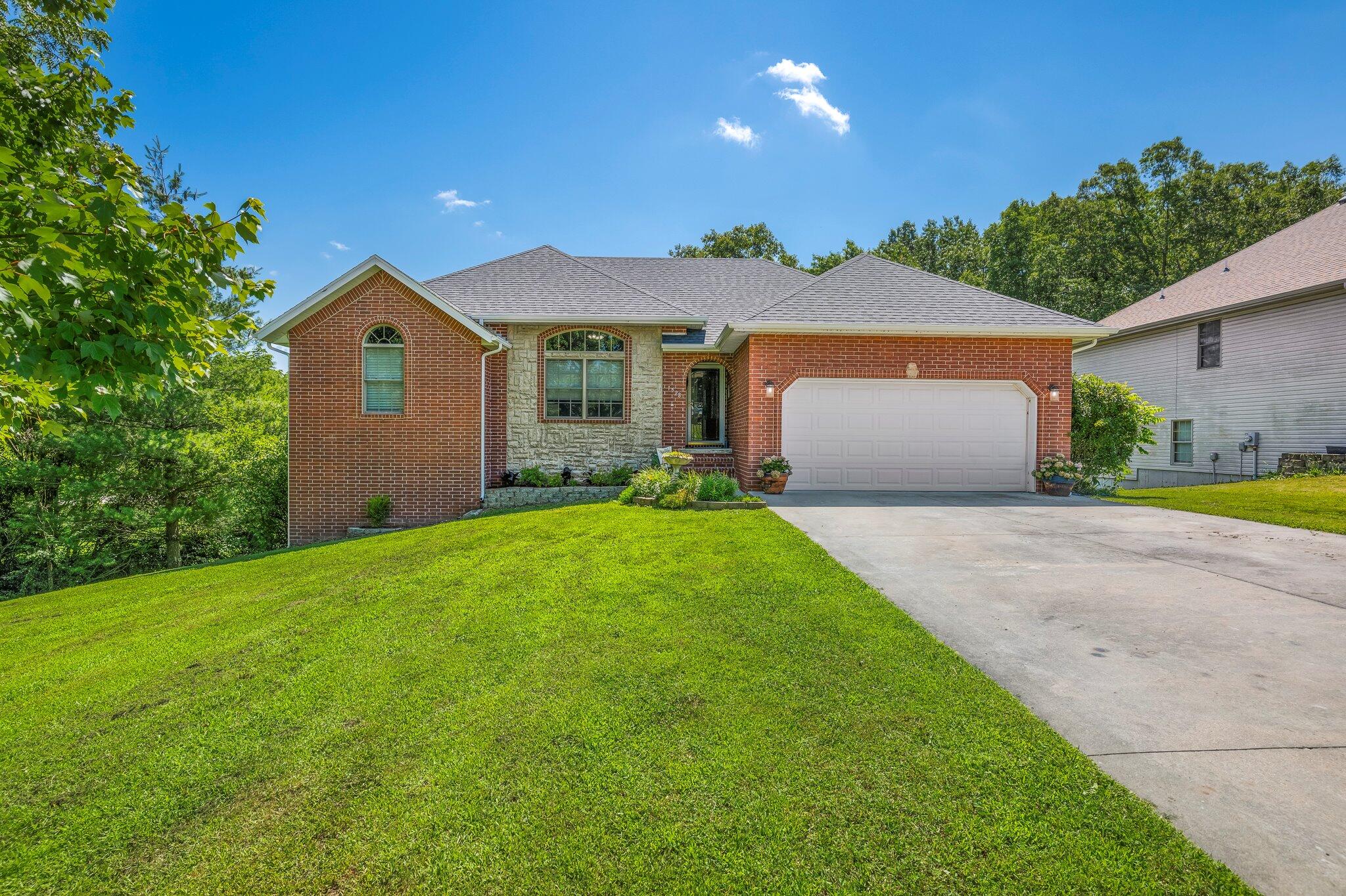 1528 N Marshall Street, Marshfield MO 65706