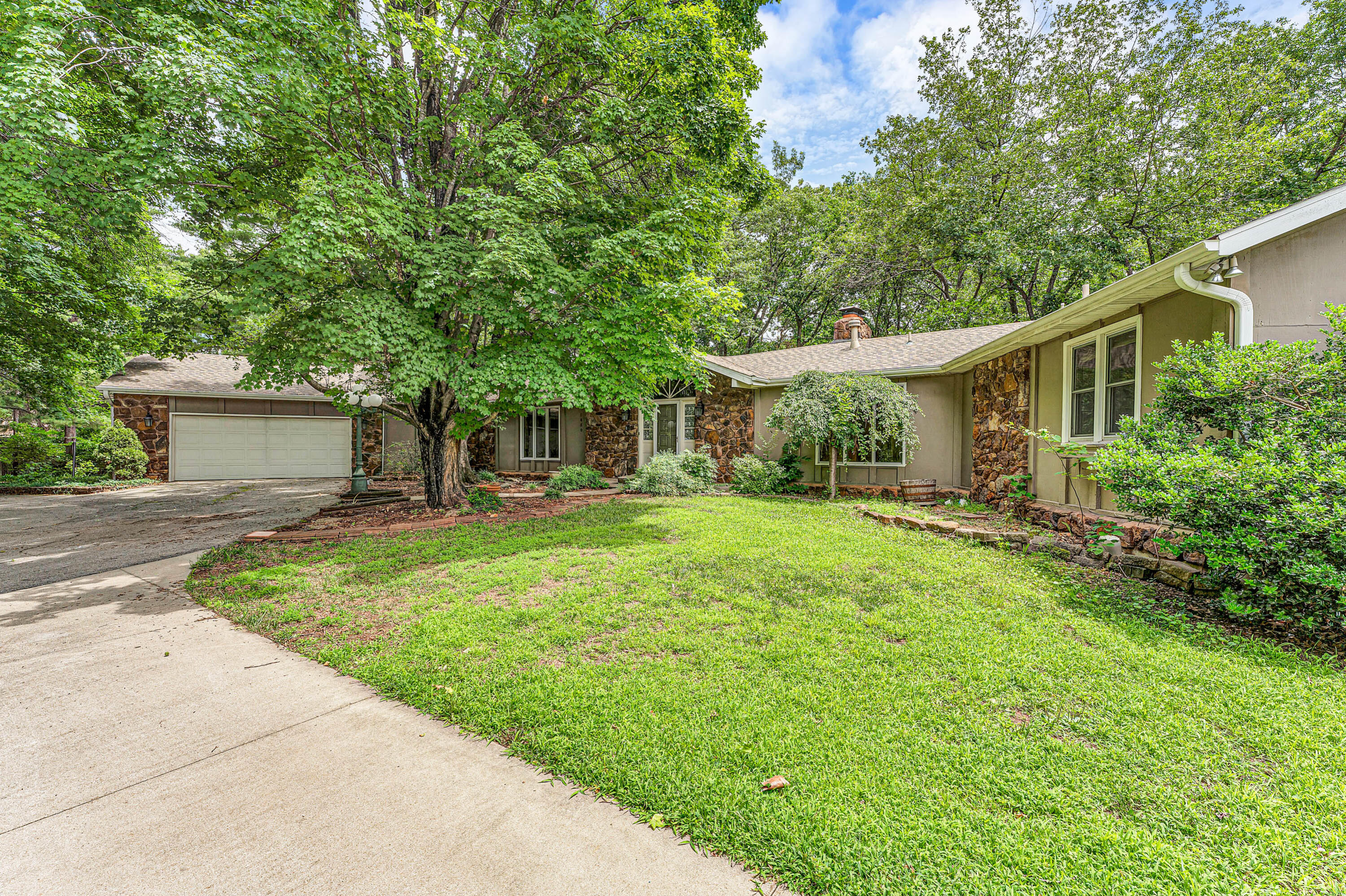 5450 S Farm Road 137, Springfield MO 65810