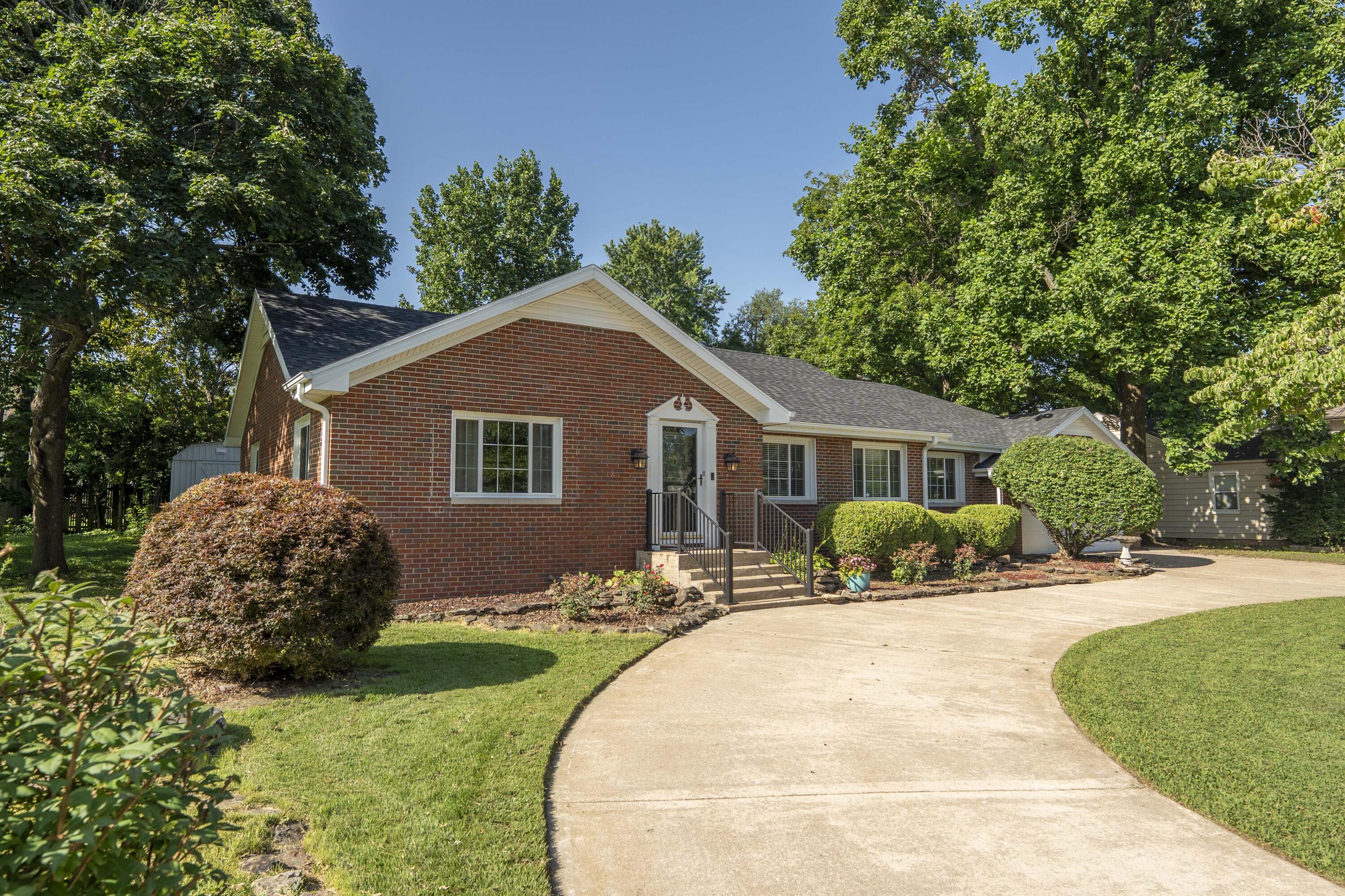 718 E University Street, Springfield MO 65807
