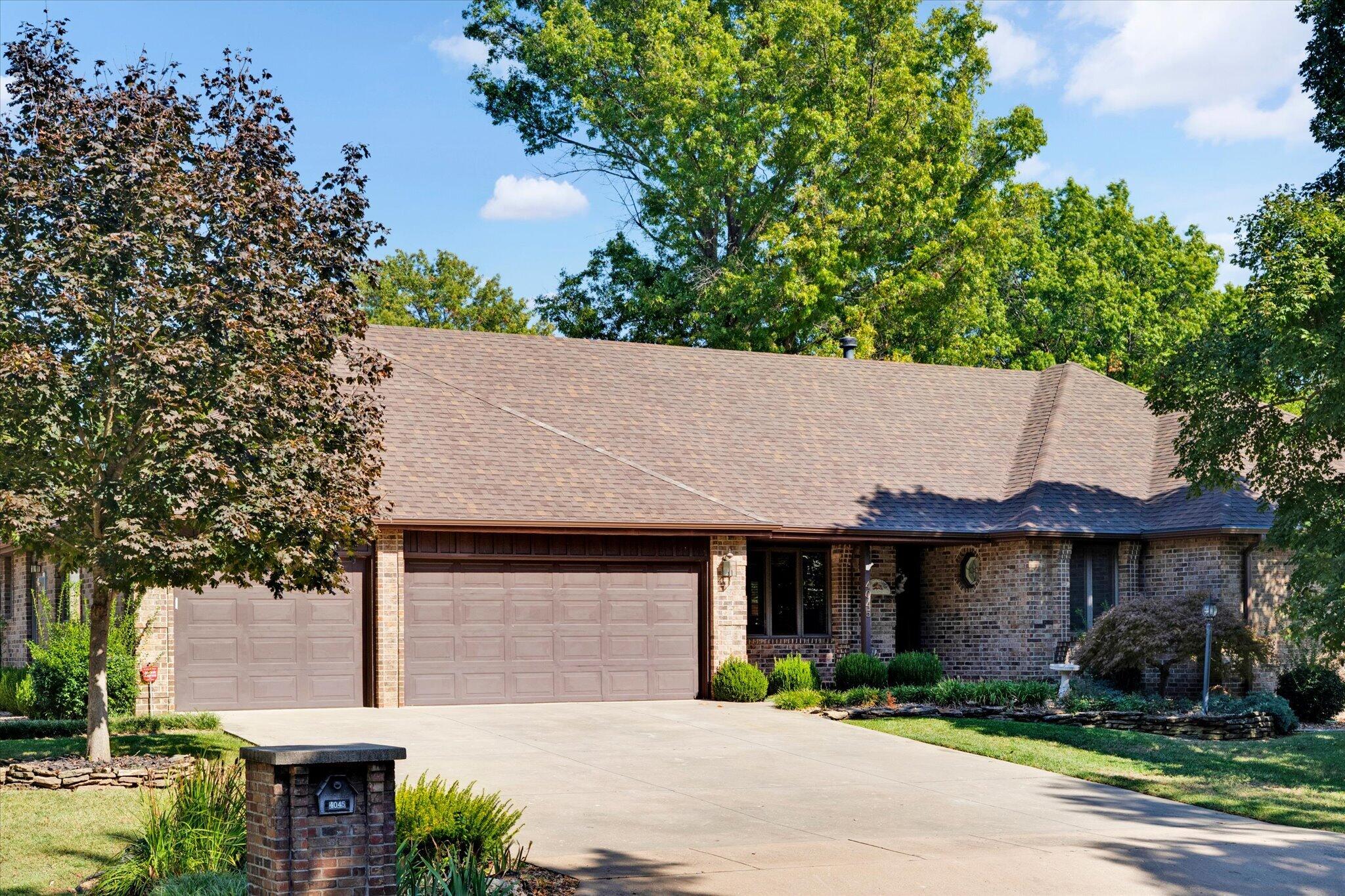 4045 E Linwood Street, Springfield MO 65809