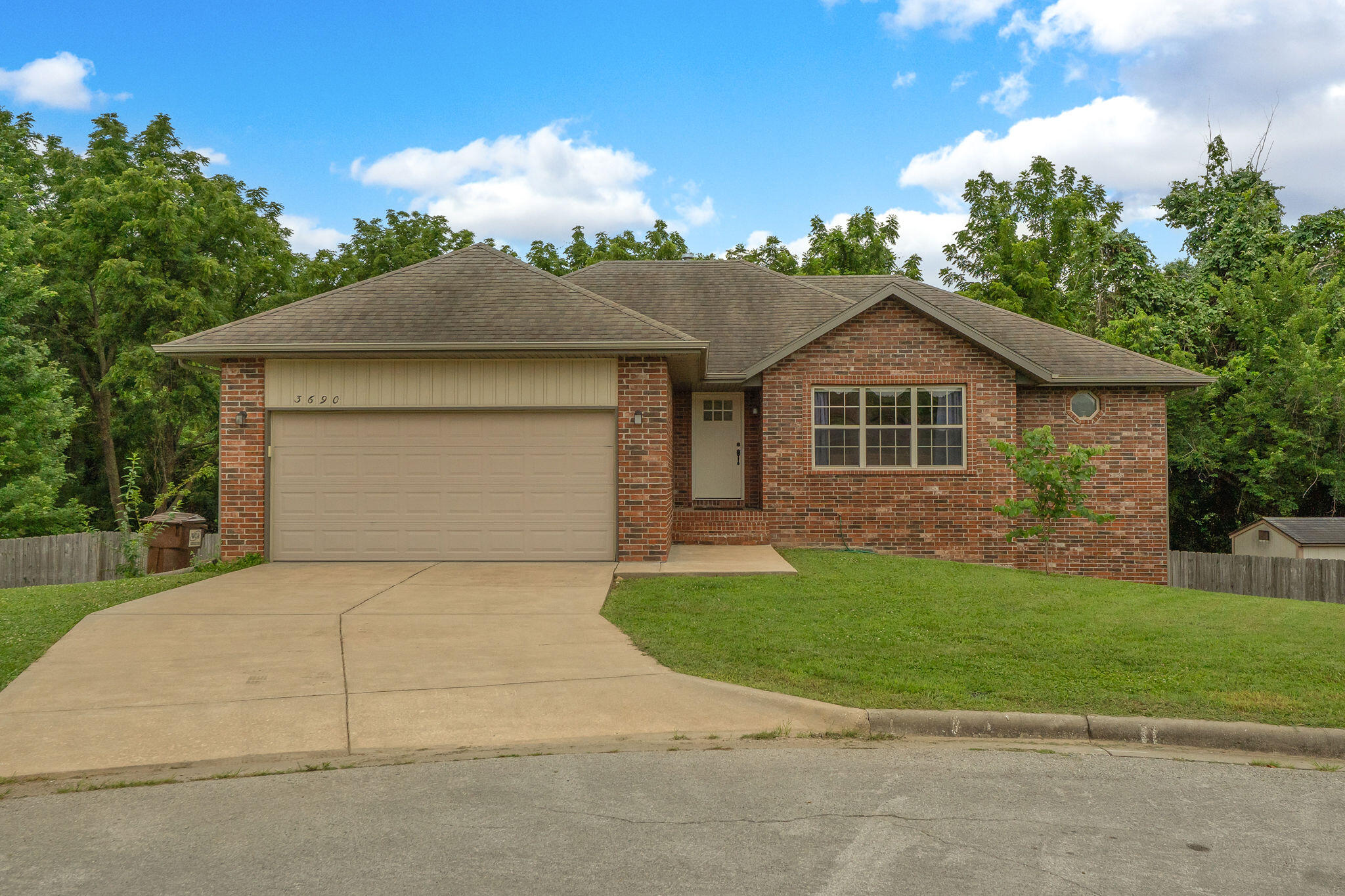 3690 W Erie Street, Springfield MO 65807