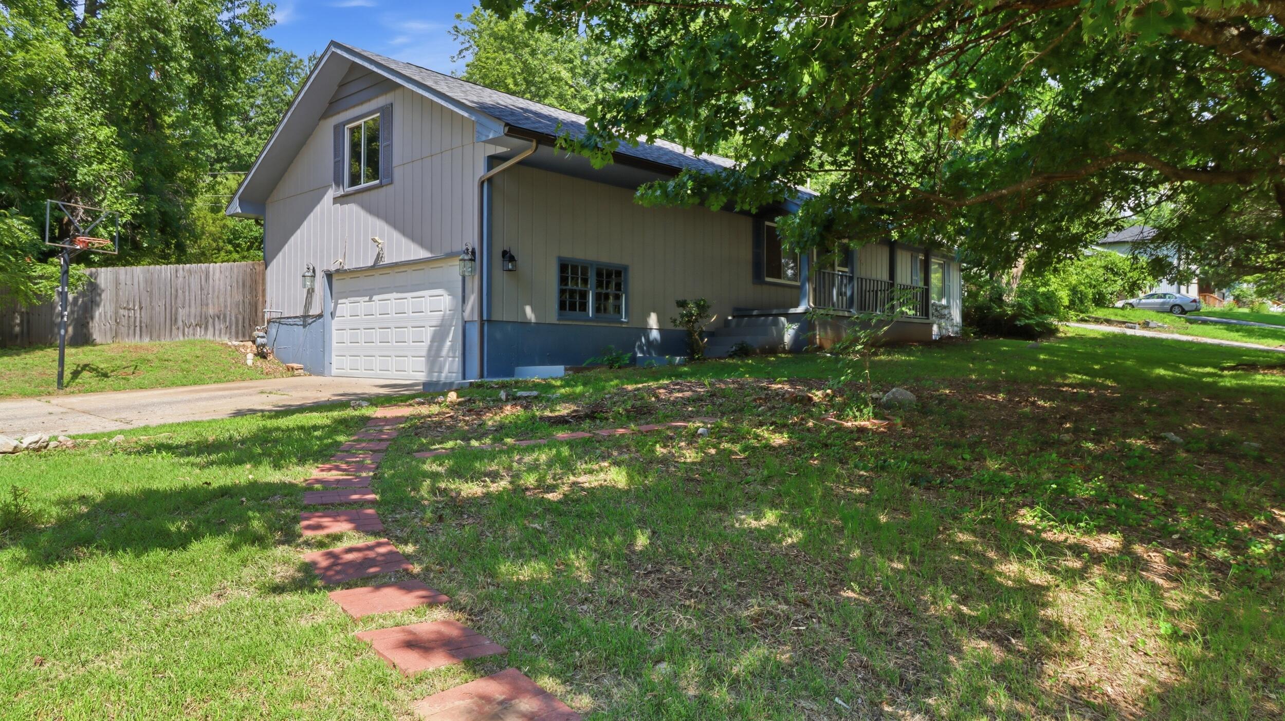 5901 S Farm Road 157, Springfield MO 65810