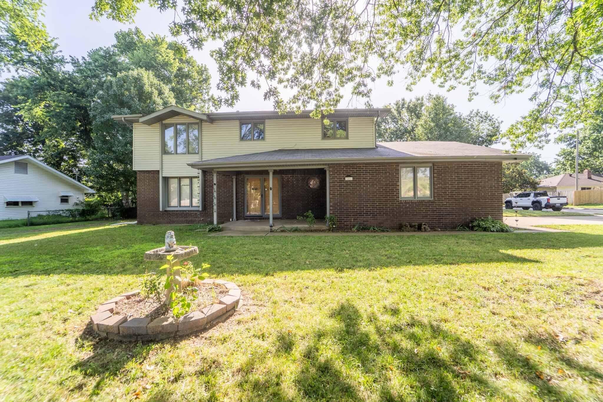5486 S Clay Avenue, Springfield MO 65810