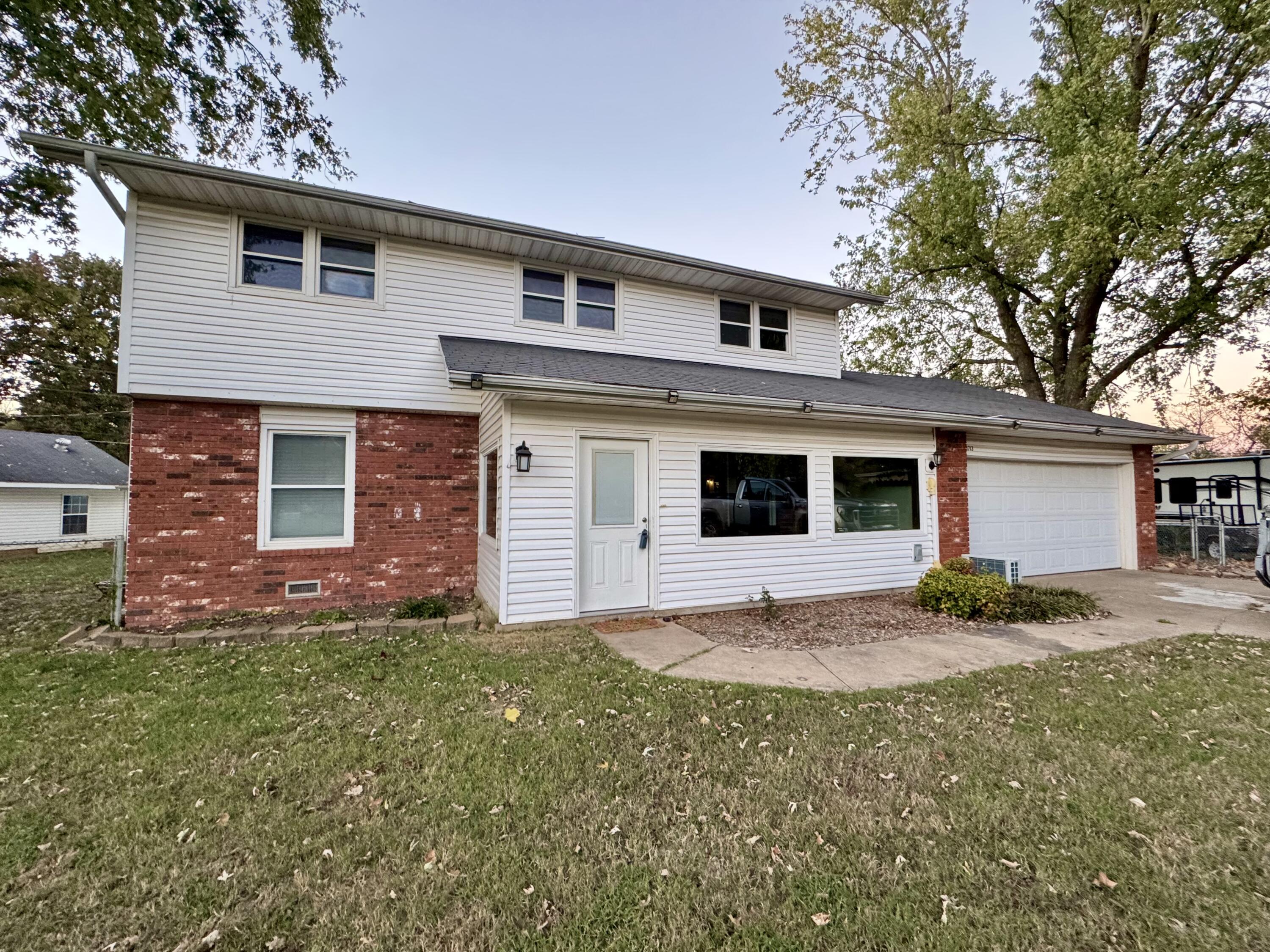 3713 N Temple Avenue, Springfield MO 65803