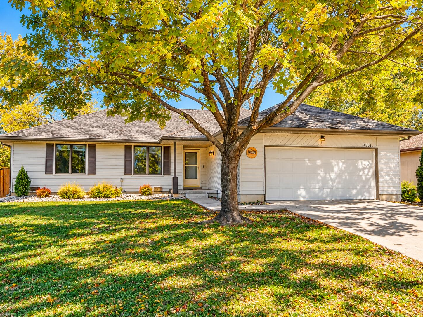 4851 E Weeping Willow Lane, Springfield MO 65809