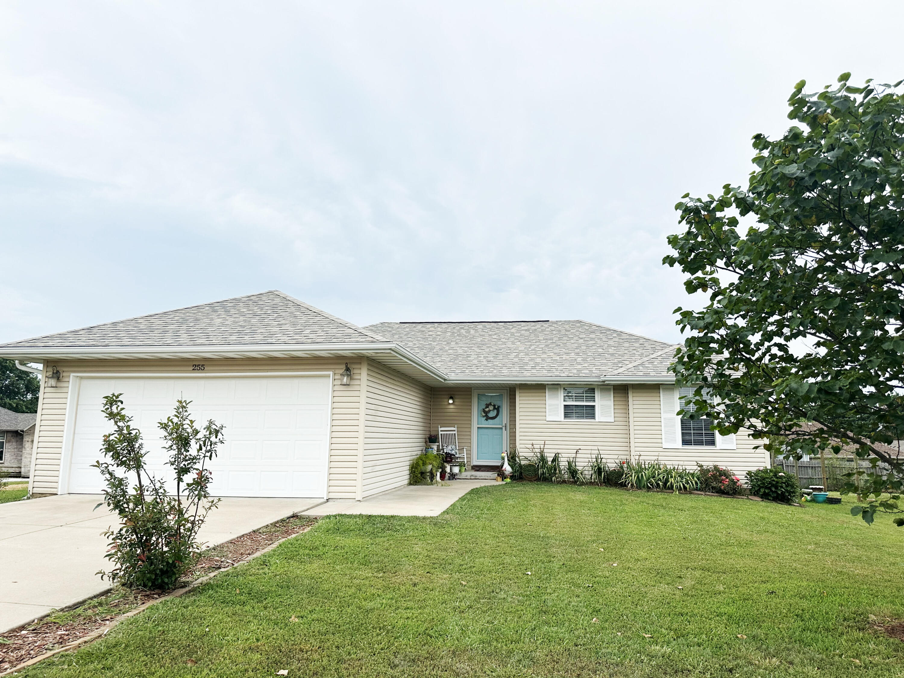 255 Maplewood Drive, Highlandville MO 65669