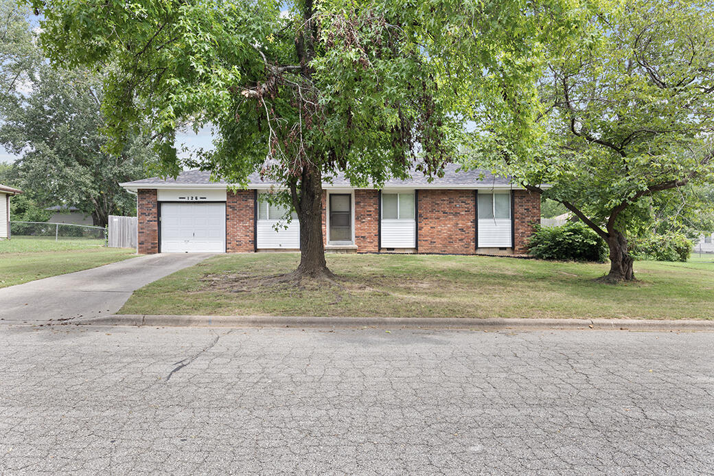 126 N Fairwood Avenue, Republic MO 65738