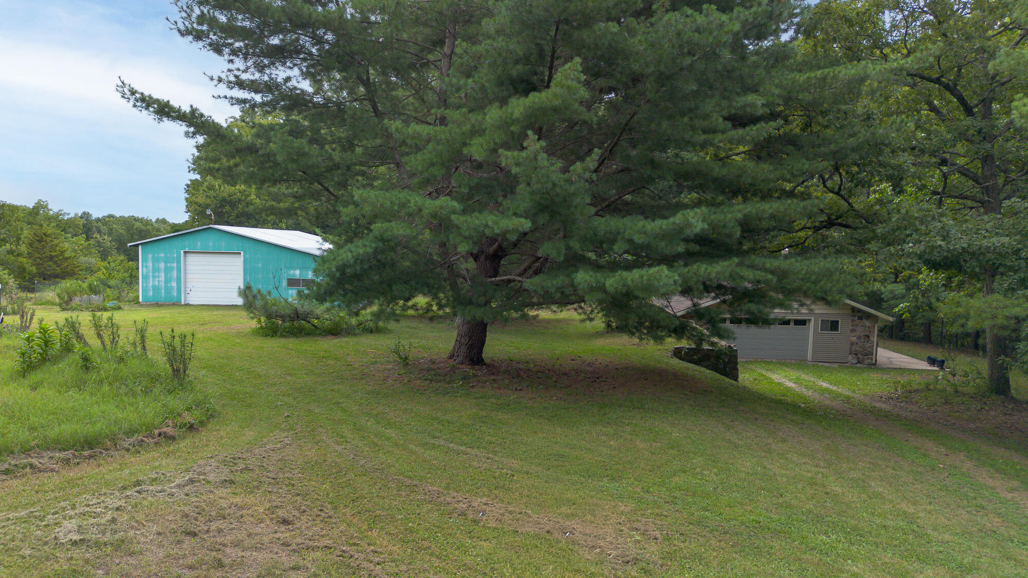 9079 E Division Street, Strafford MO 65757