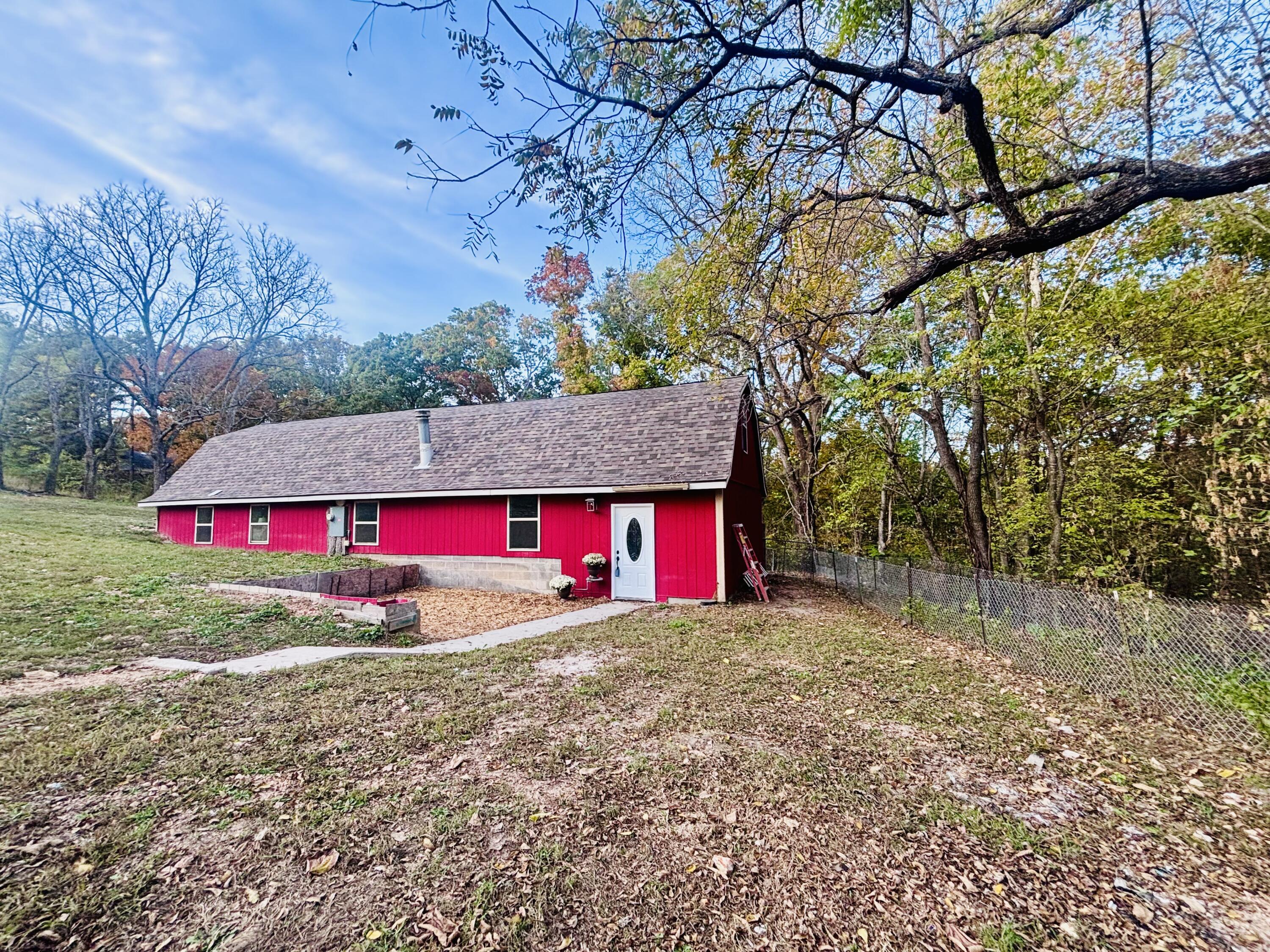 426 State Highway U, Clever MO 65631