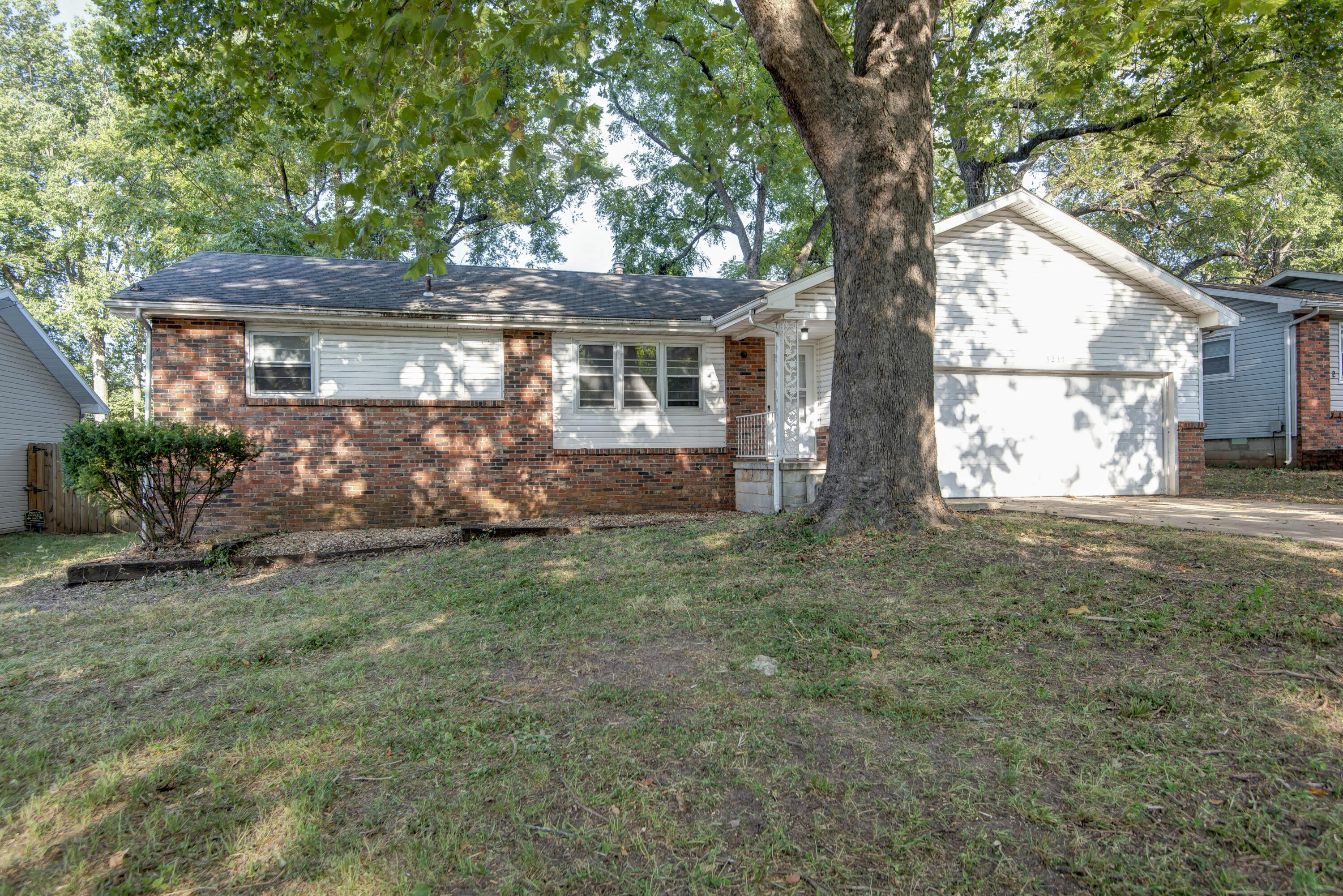 3237 S Ferguson Avenue, Springfield MO 65807
