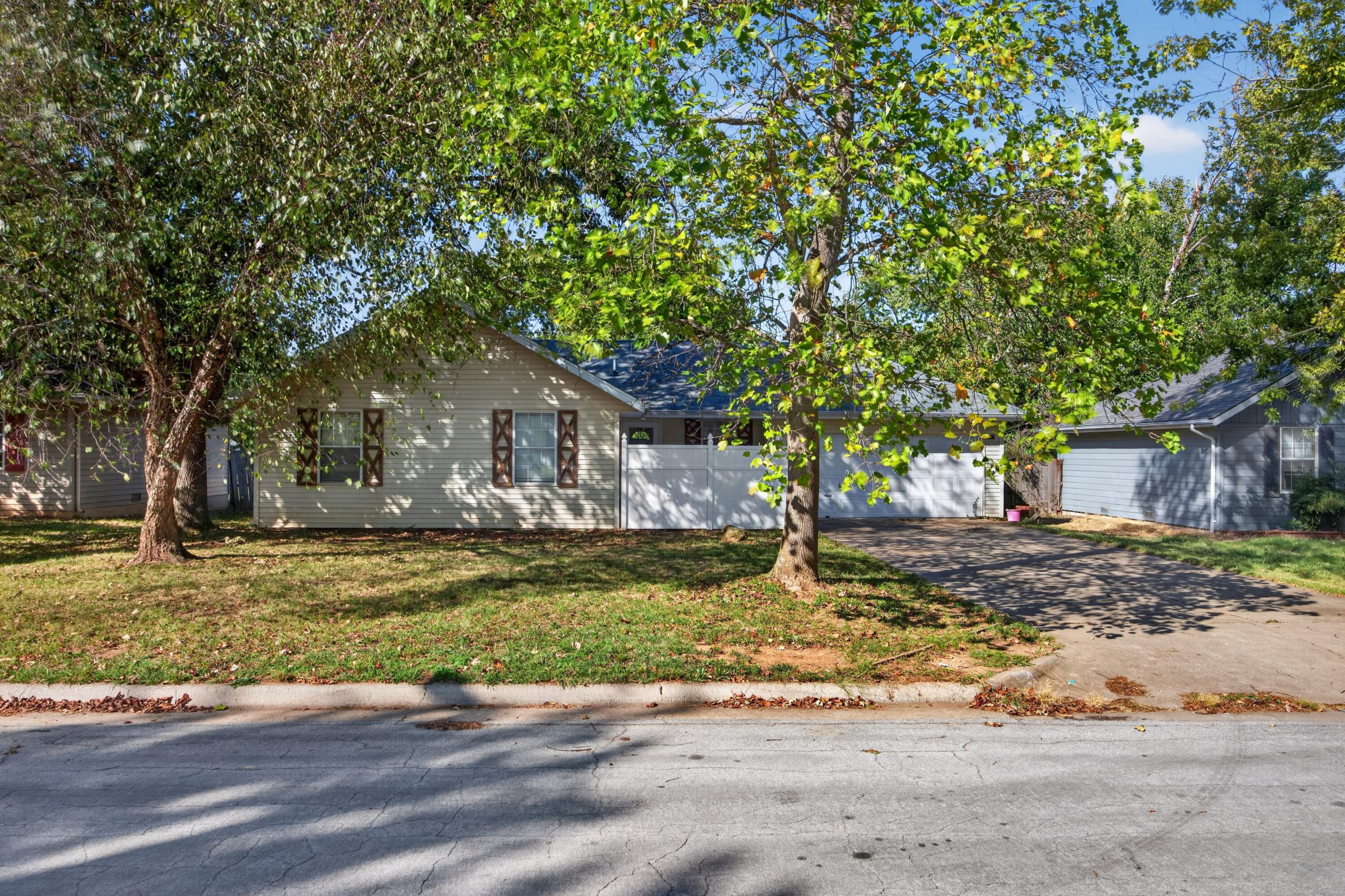 5627 S Dayton Avenue, Springfield MO 65810