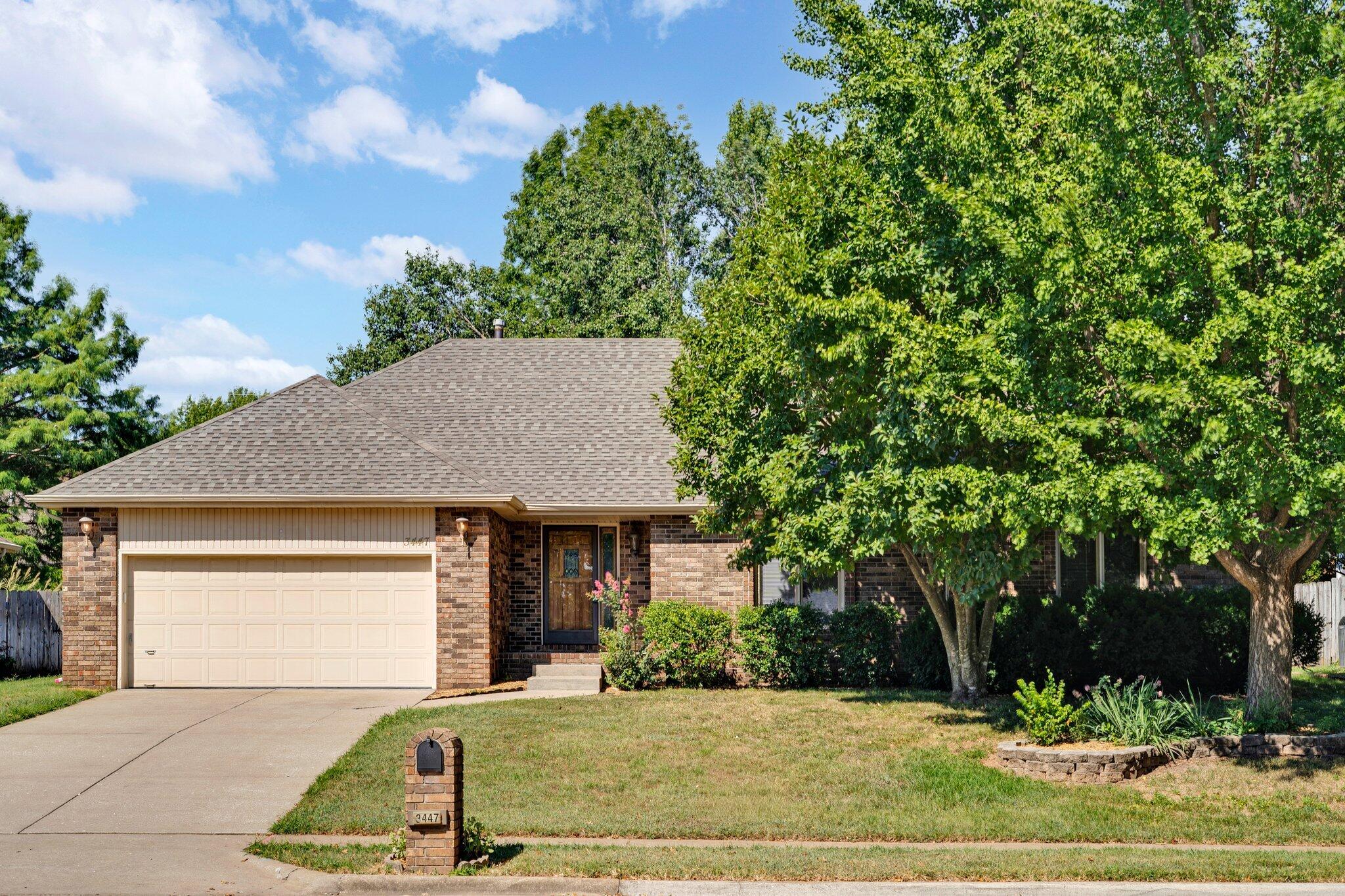 3447 S Valley View Avenue, Springfield MO 65804