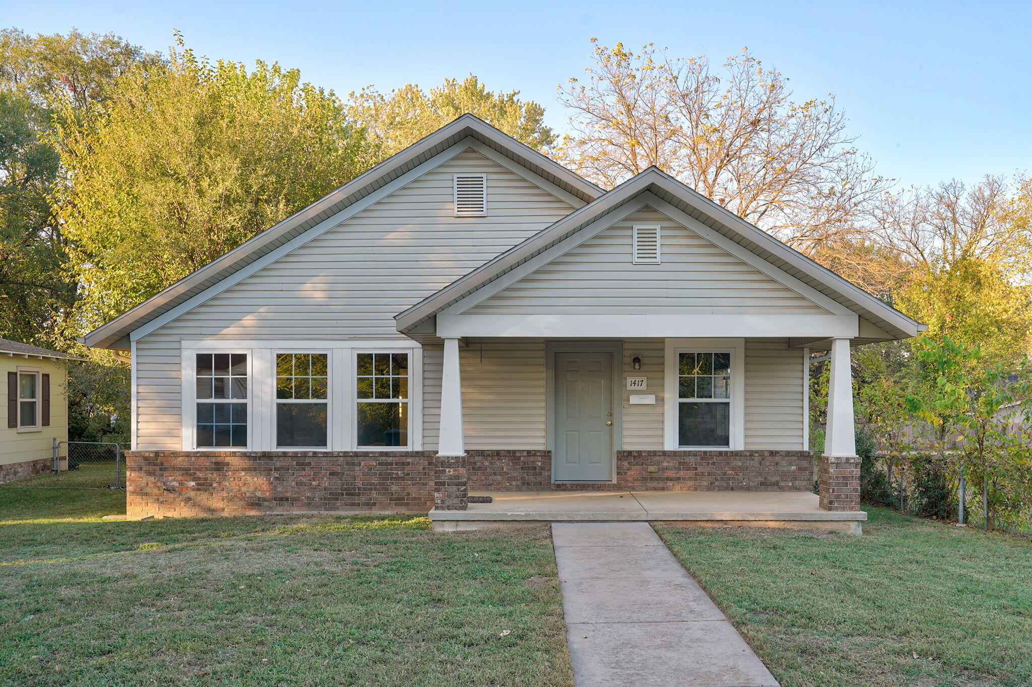1417 W Thoman Street, Springfield MO 65803
