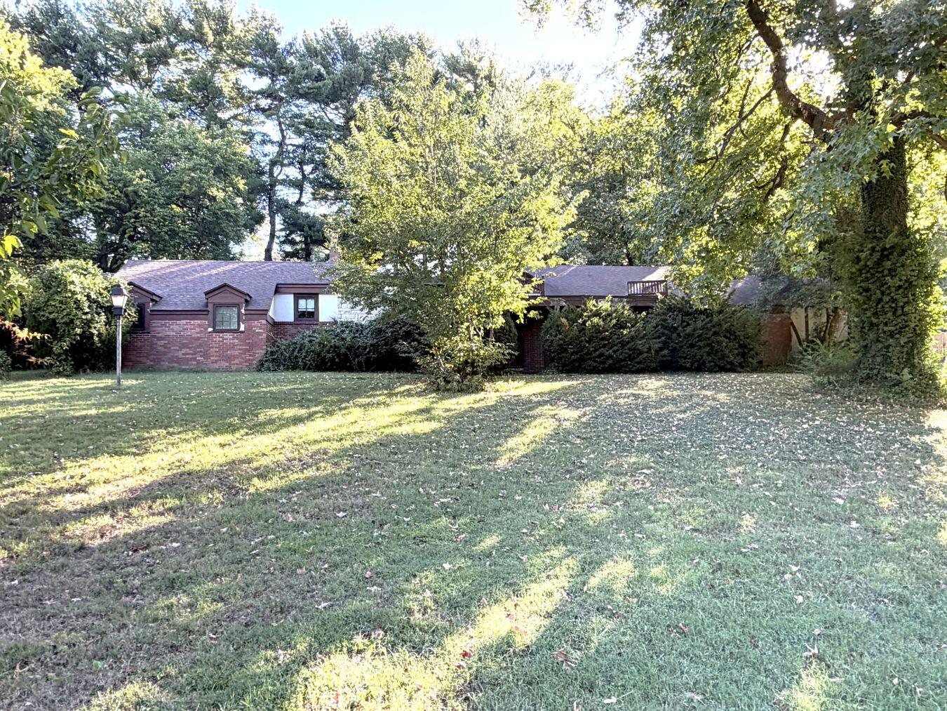 2468 S Brentwood Boulevard, Springfield MO 65804