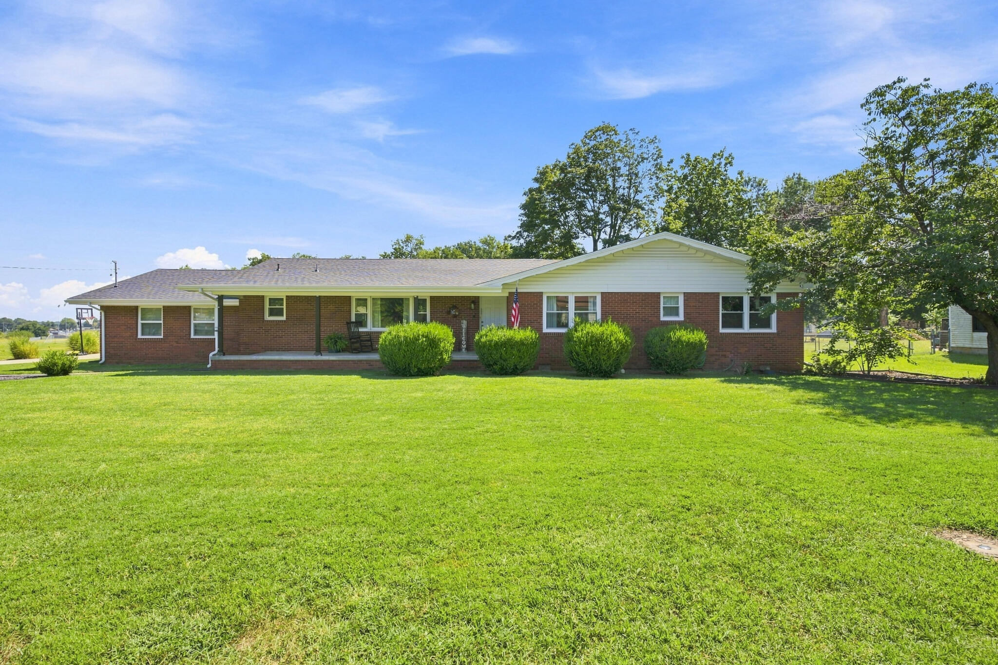 226 N Hampton Avenue, Republic MO 65738