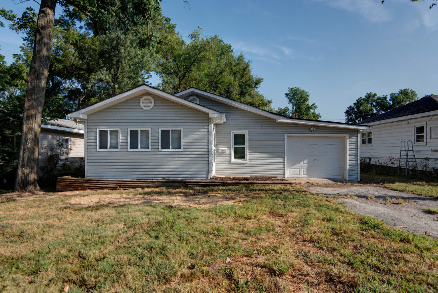 3133 W State Street, Springfield MO 65802