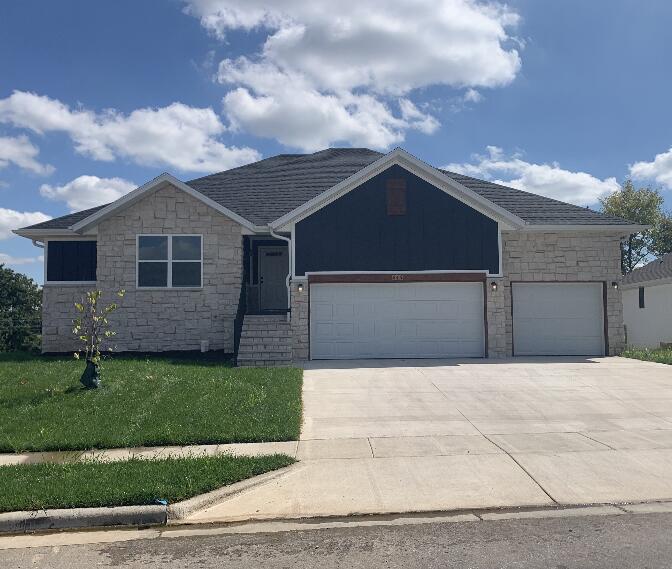 646 W Brook Hollow Road, Nixa MO 65714