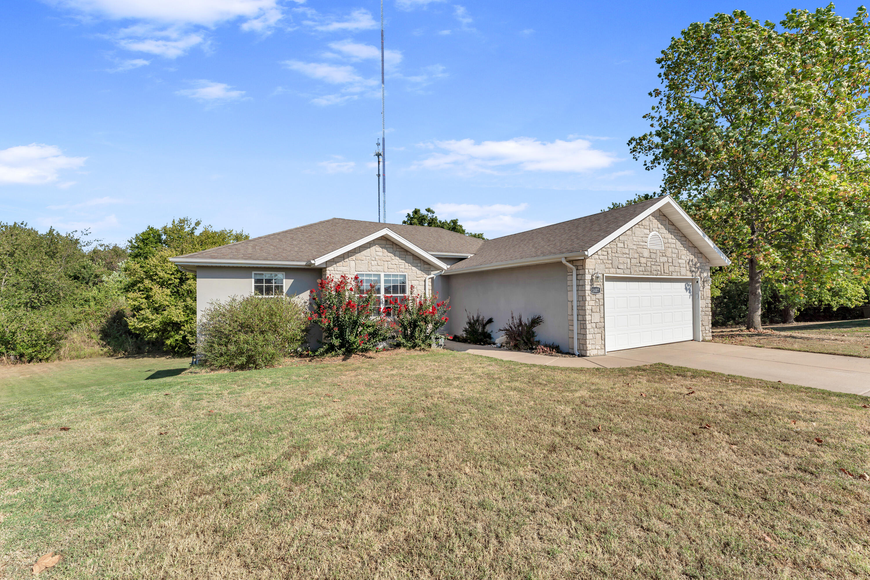 1407 Raspberry Court, Nixa MO 65714