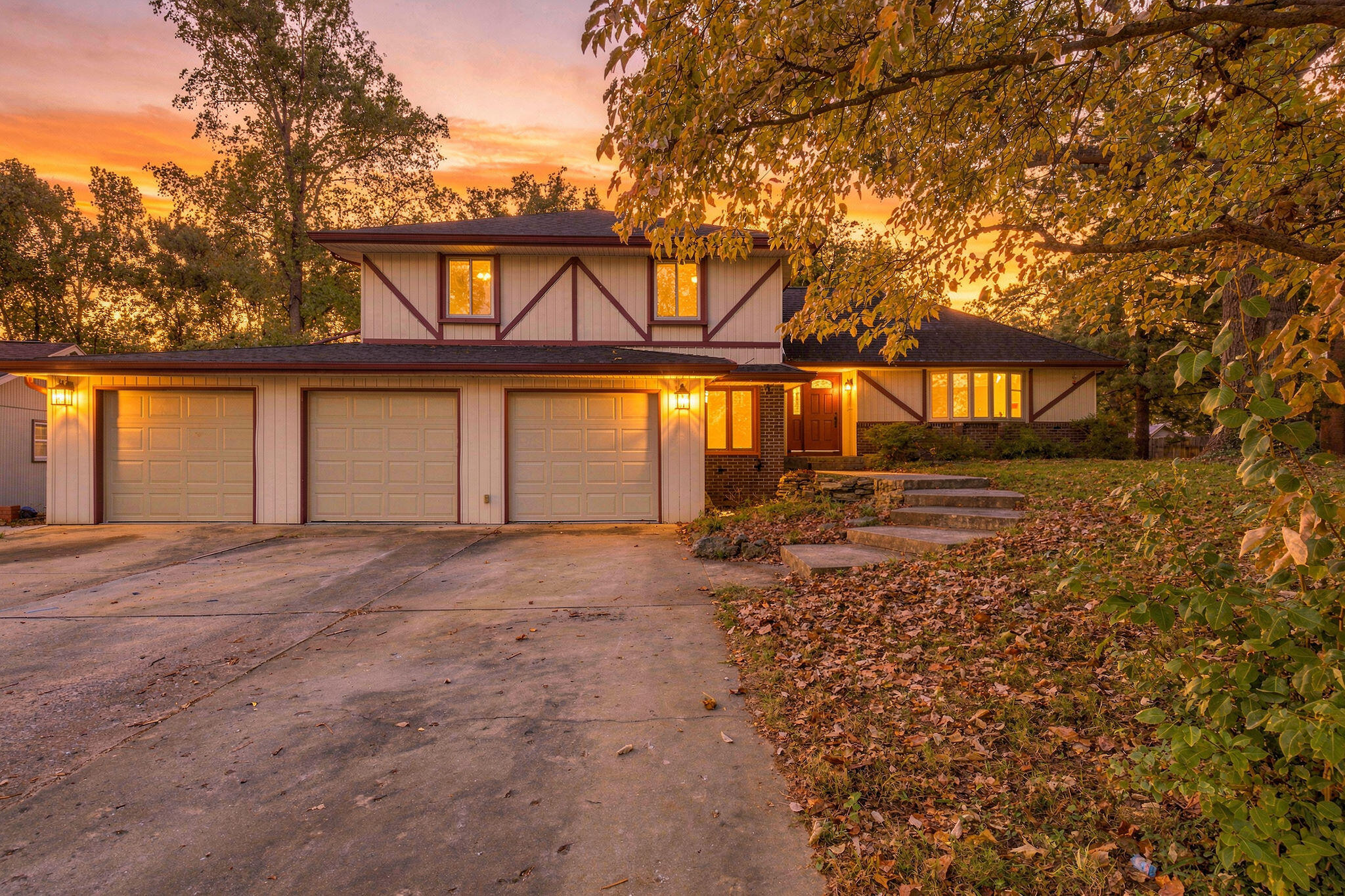 2924 S Chambery Avenue, Springfield MO 65804