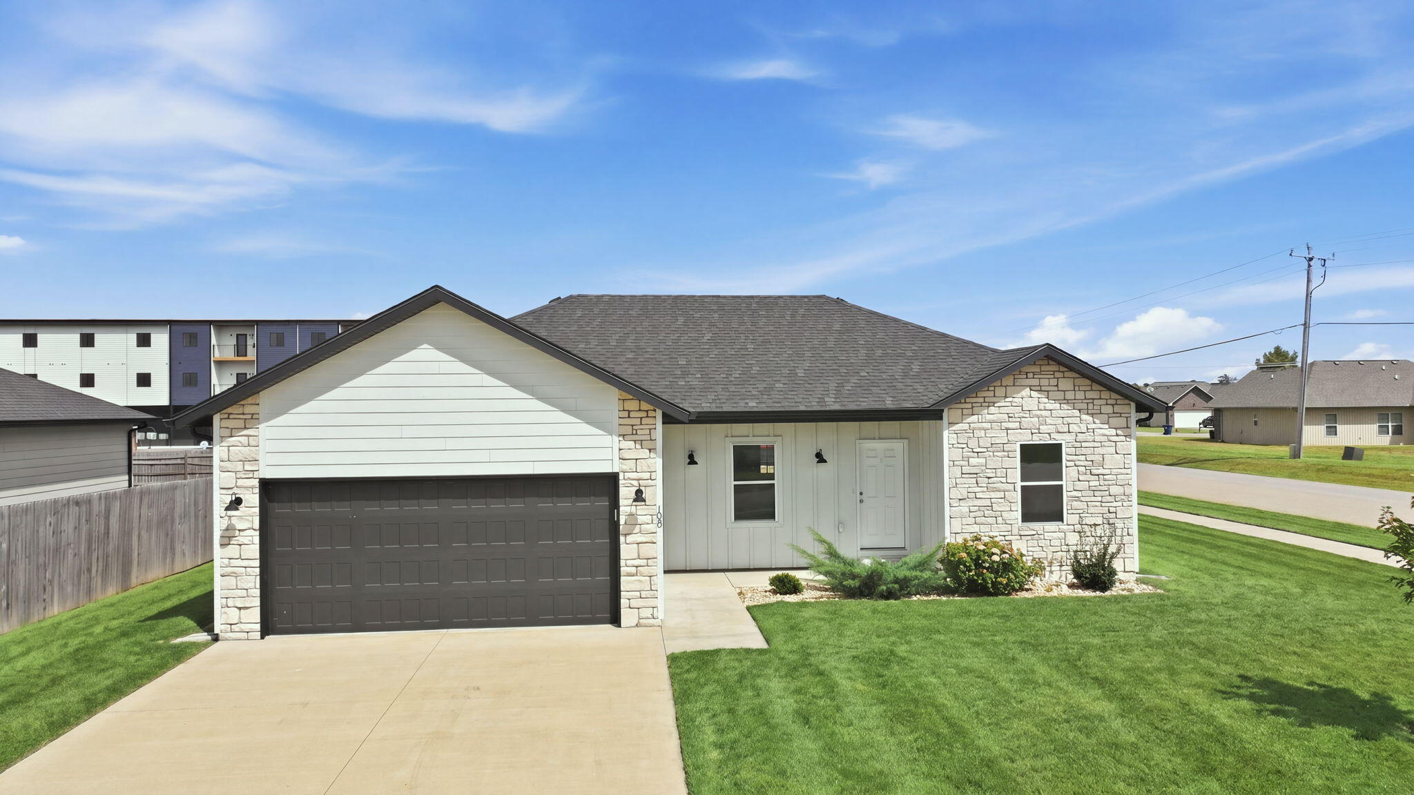 103 W Bluegrass Street, Rogersville MO 65742